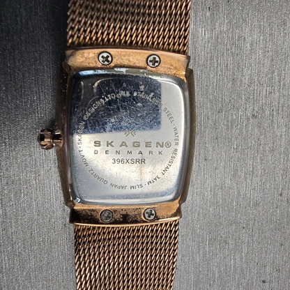 Skagen Denmark Watch Women 24mm MOP Dial Gold Tone Rectangle 396XSRR New Battery10