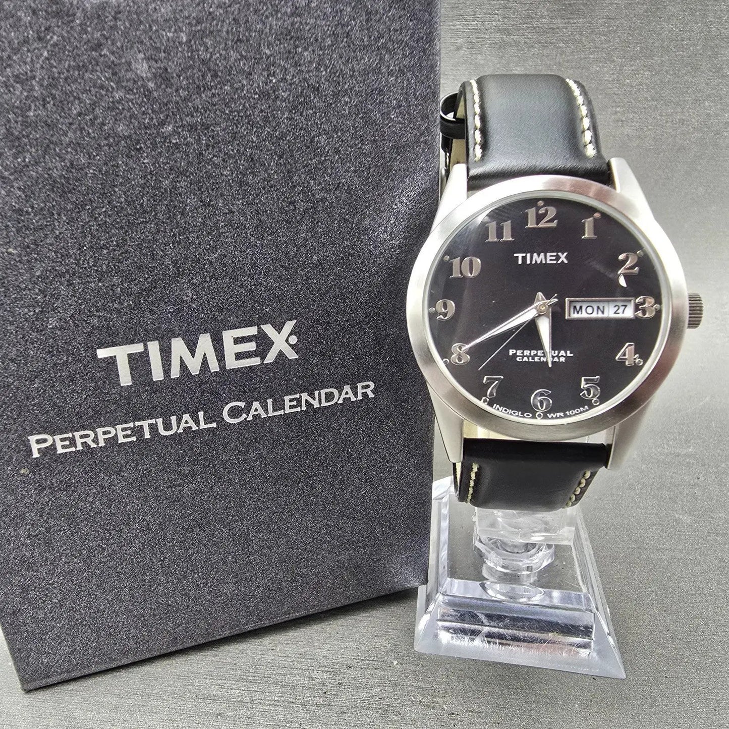 Timex Perpetual Calendar Watch Men 37mm Black Dial Silver Tone Daydate New Batt0