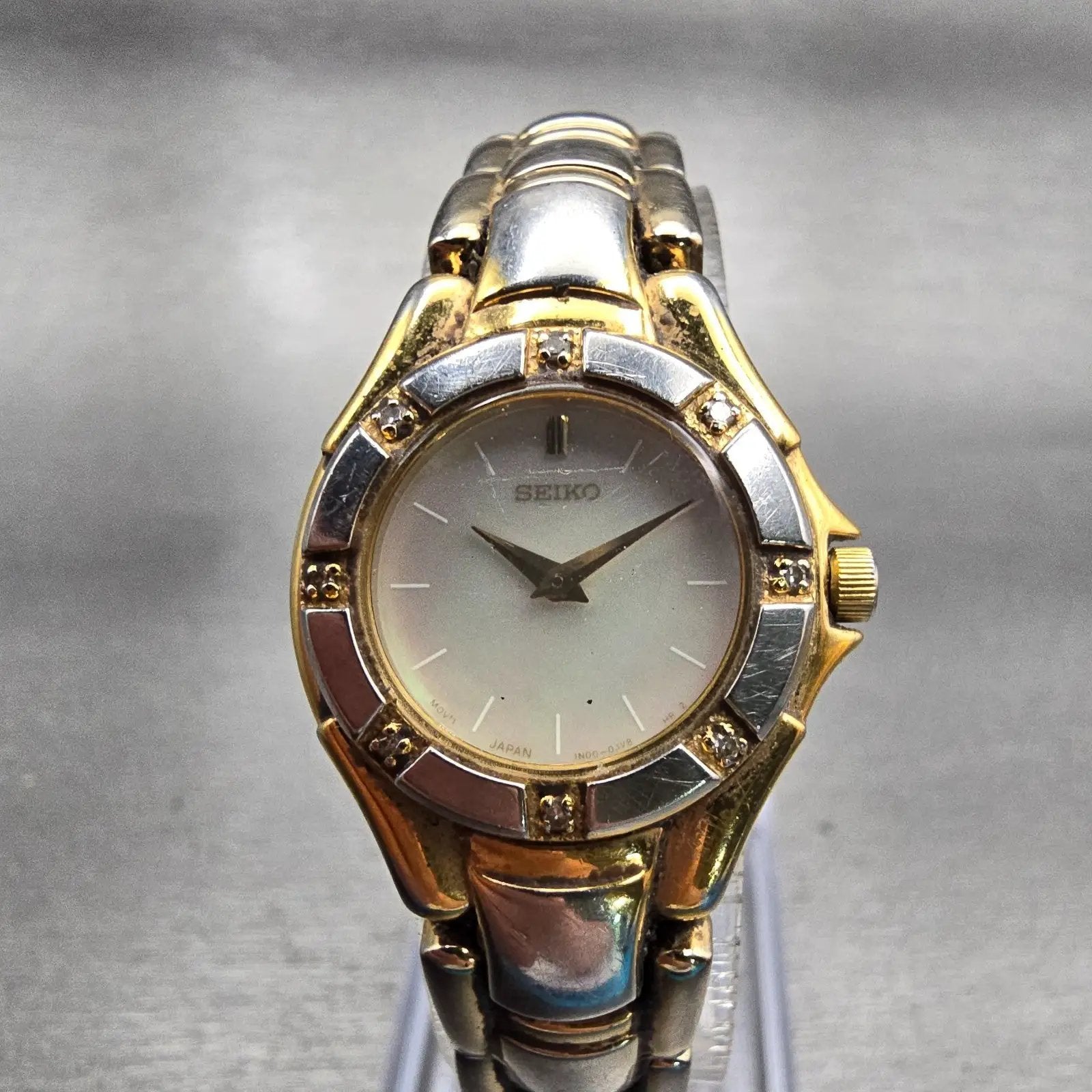 Seiko Watch Women 21mm MOP Dial Two Tone Gemmed Round 1N00-0FC0 New Battery VTG0