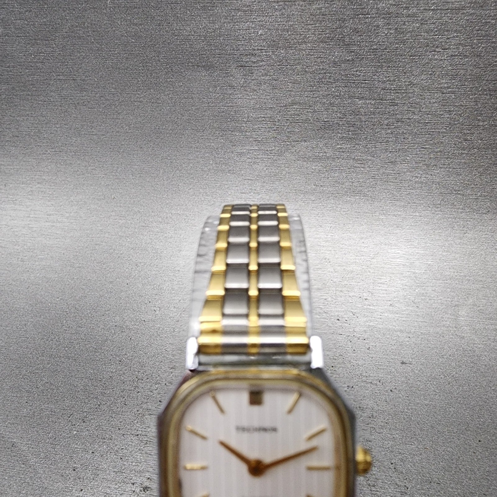 Technos Tank Watch Women 21mm White Dial Two Tone Rectangle New Battery4