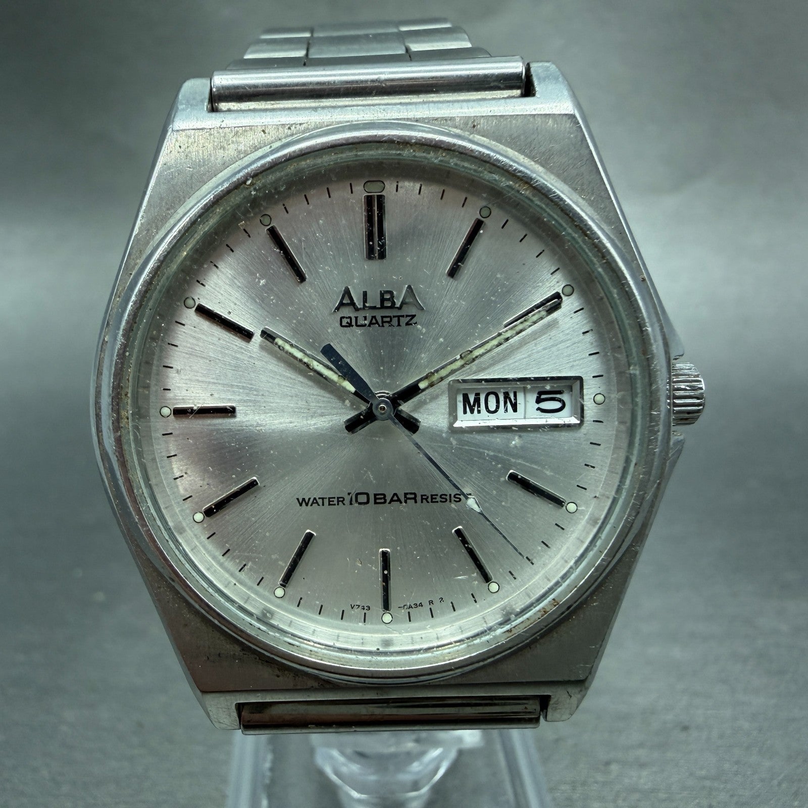 Seiko ALBA Watch Men 35mm Silver Dial Silver Tone Daydate V743-8A10 New Battery90