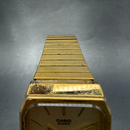 Casio MQ-518 Watch Men 30mm Champagne Dial Gold Tone Rectangle Daydate New BattF4