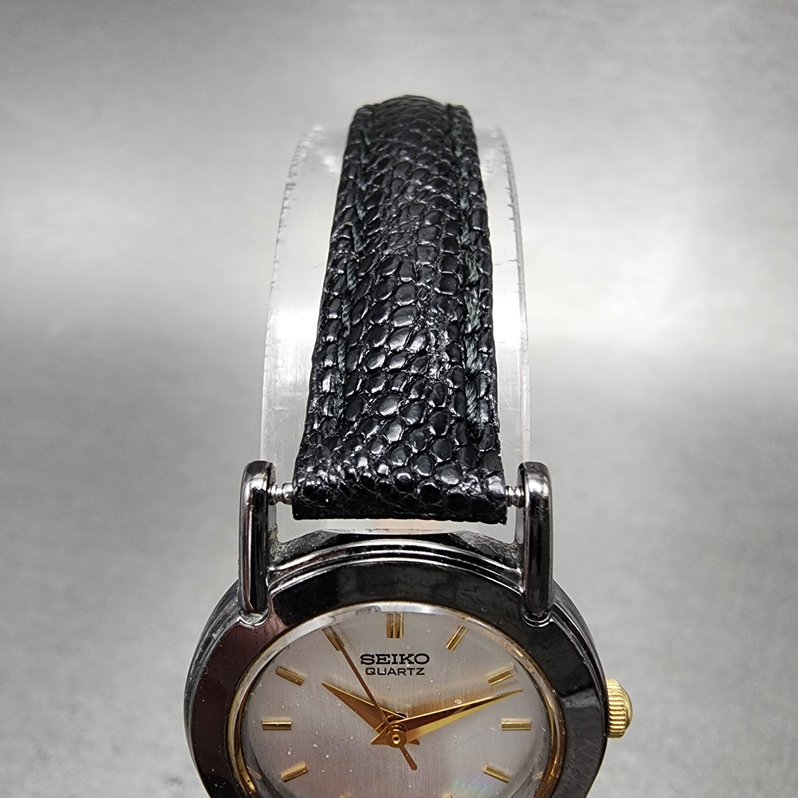 VTG Seiko Watch Women 22mm Silver Dial Black Tone Round 1N010A29 New Battery A14