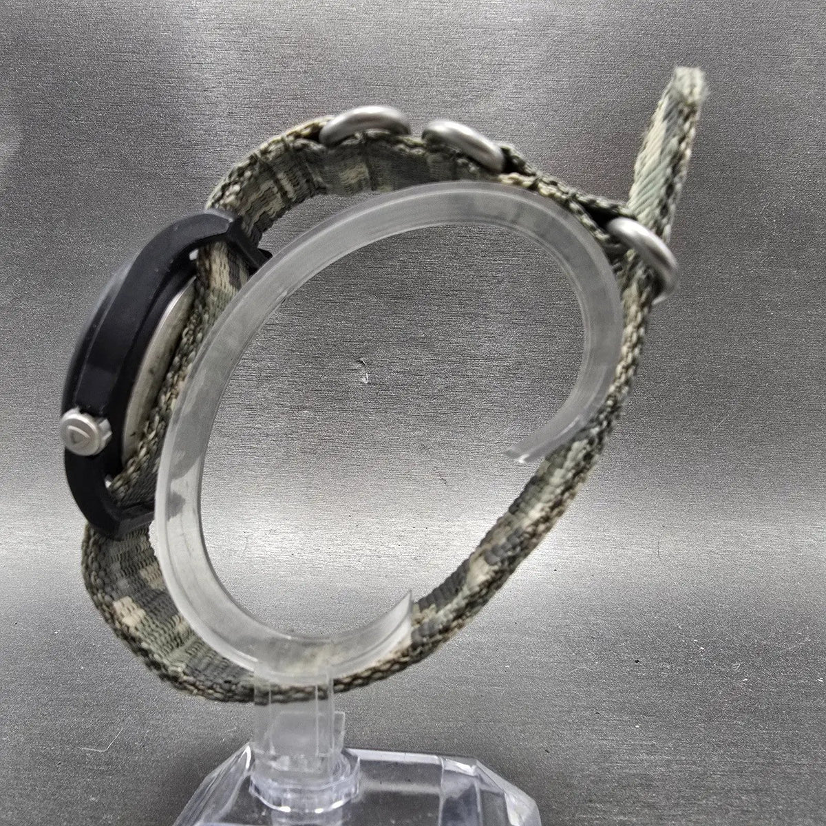Bertucci A-2R watch 40mm White Dial Black Tone Round Camo Band New Battery6