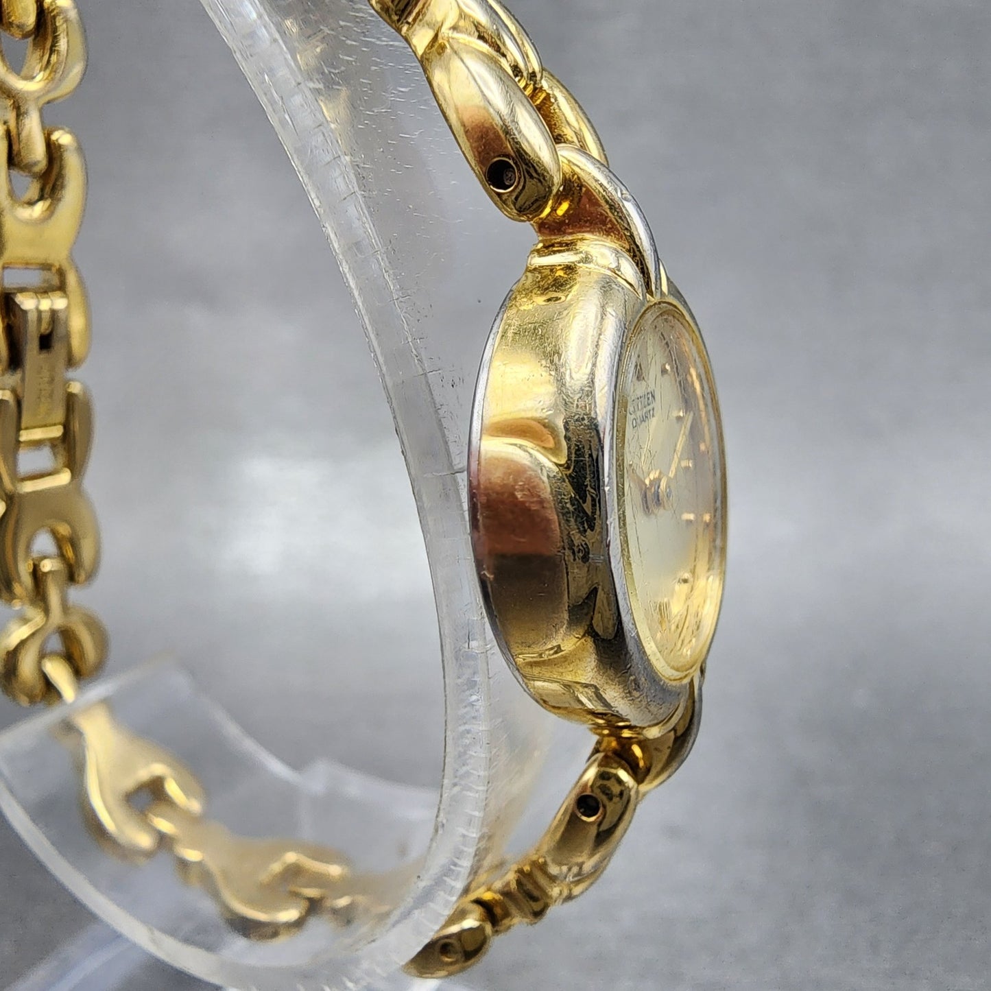 Citizen Watch Women 16mm Champagne Dial Gold Tone Oval 3220S36483 New Battery3