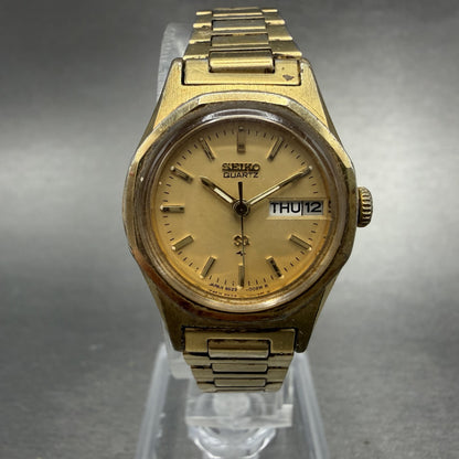 Seiko SQ Watch Women 23mm Champagne Dial Gold Tone Daydate 8523-0040 New Battery0