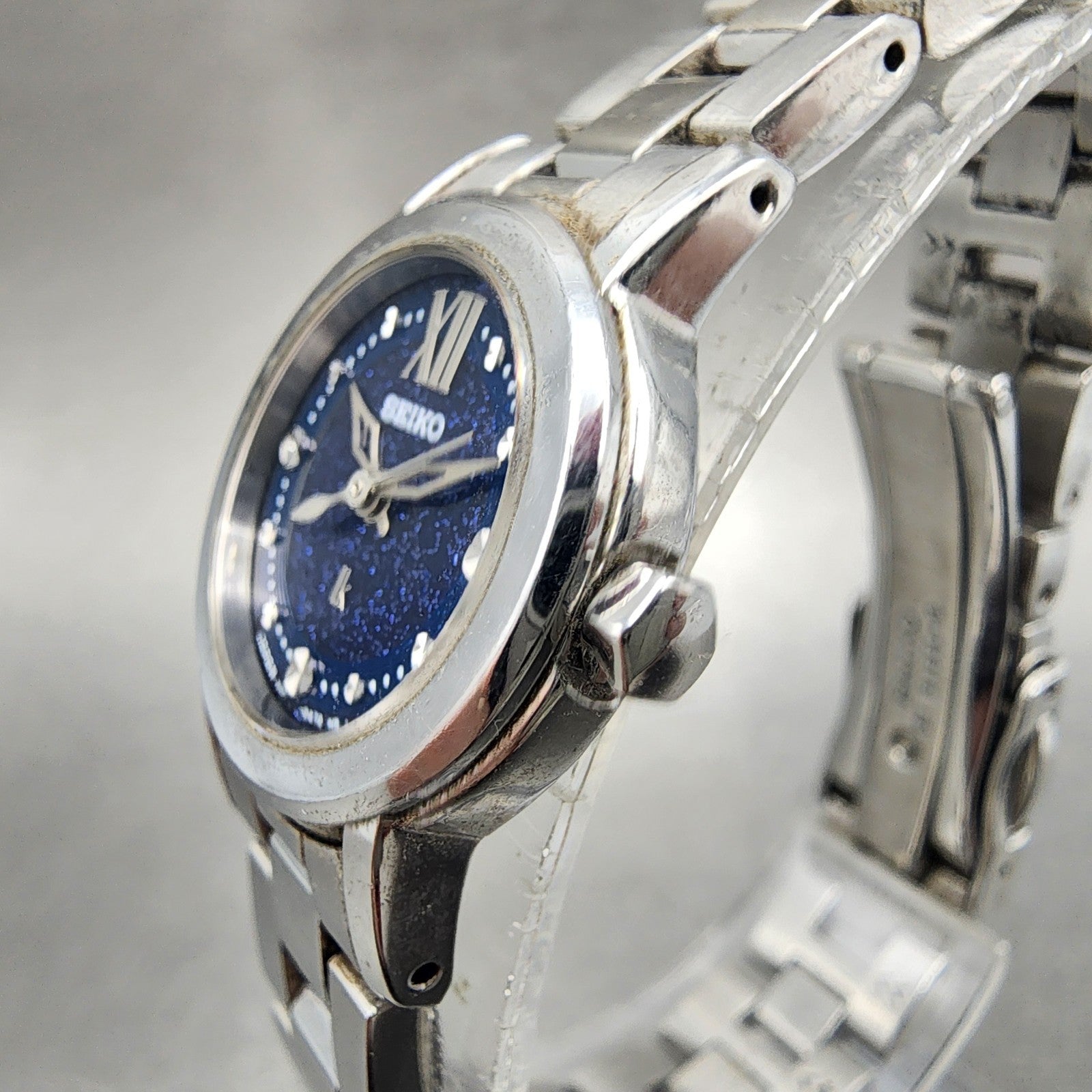 Seiko Solar Lukia Watch 22mm Women Blue Dial Steel Round V1170AK0 Runs2