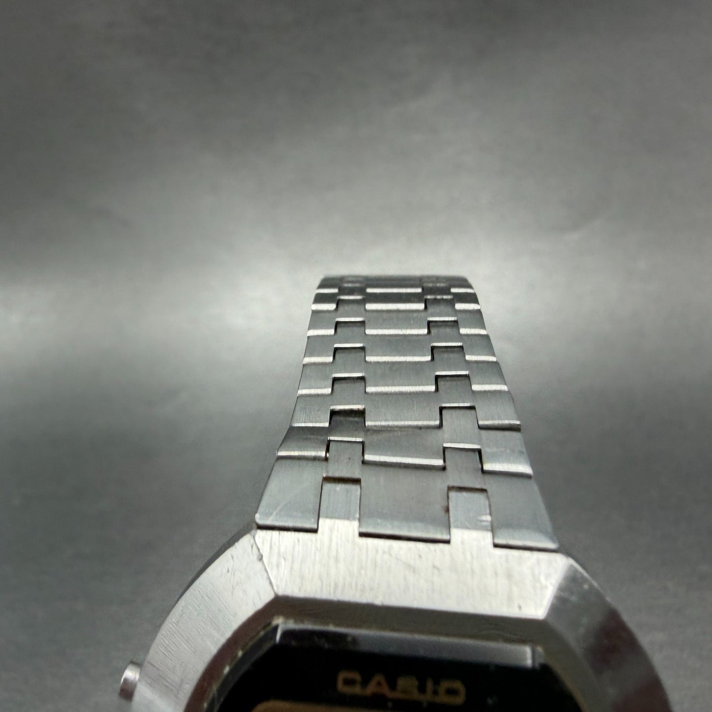 Casio casiotron O-11 Watch Men 36mm Digital Steel Daydate Round NO BACK PARTS5