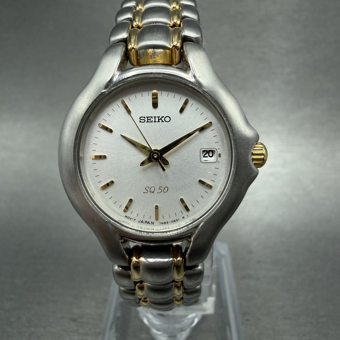 Seiko SQ 50 Watch Women 25mm White Dial Two Tone Date 7N820301 New Battery ABC0