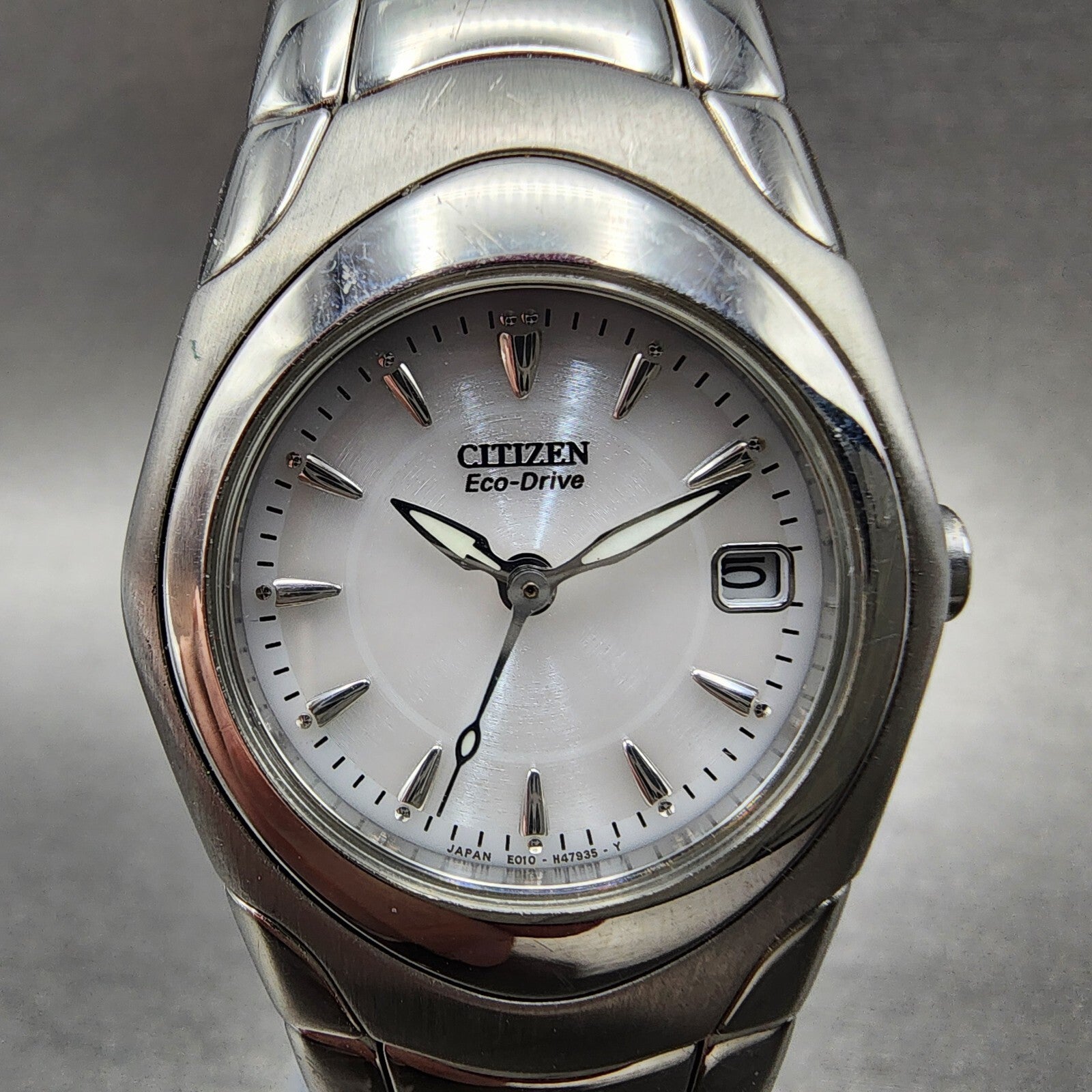 Citizen EcoDrive Watch Women 26mm White Dial Steel Date Round EW013051A Runs1