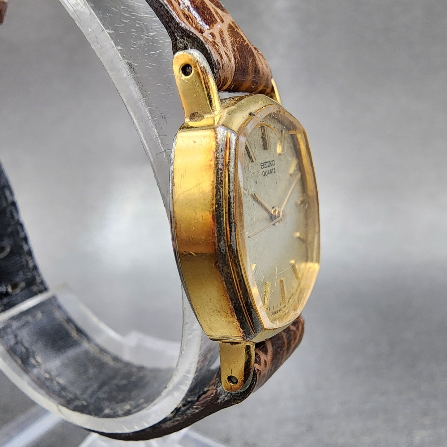Seiko Watch Women 22mm Champagne Dial Gold Tone Octagon 14215140 New Battery3
