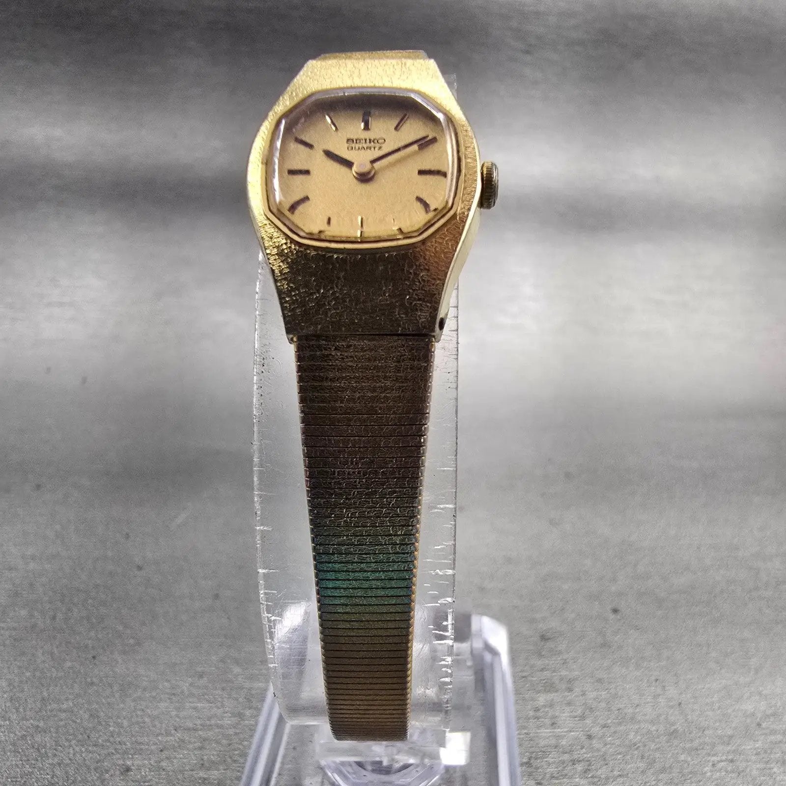Seiko Watch Women 16mm Gold Dial Gold Tone Oval 2C20-5309 New Battery Vintage5