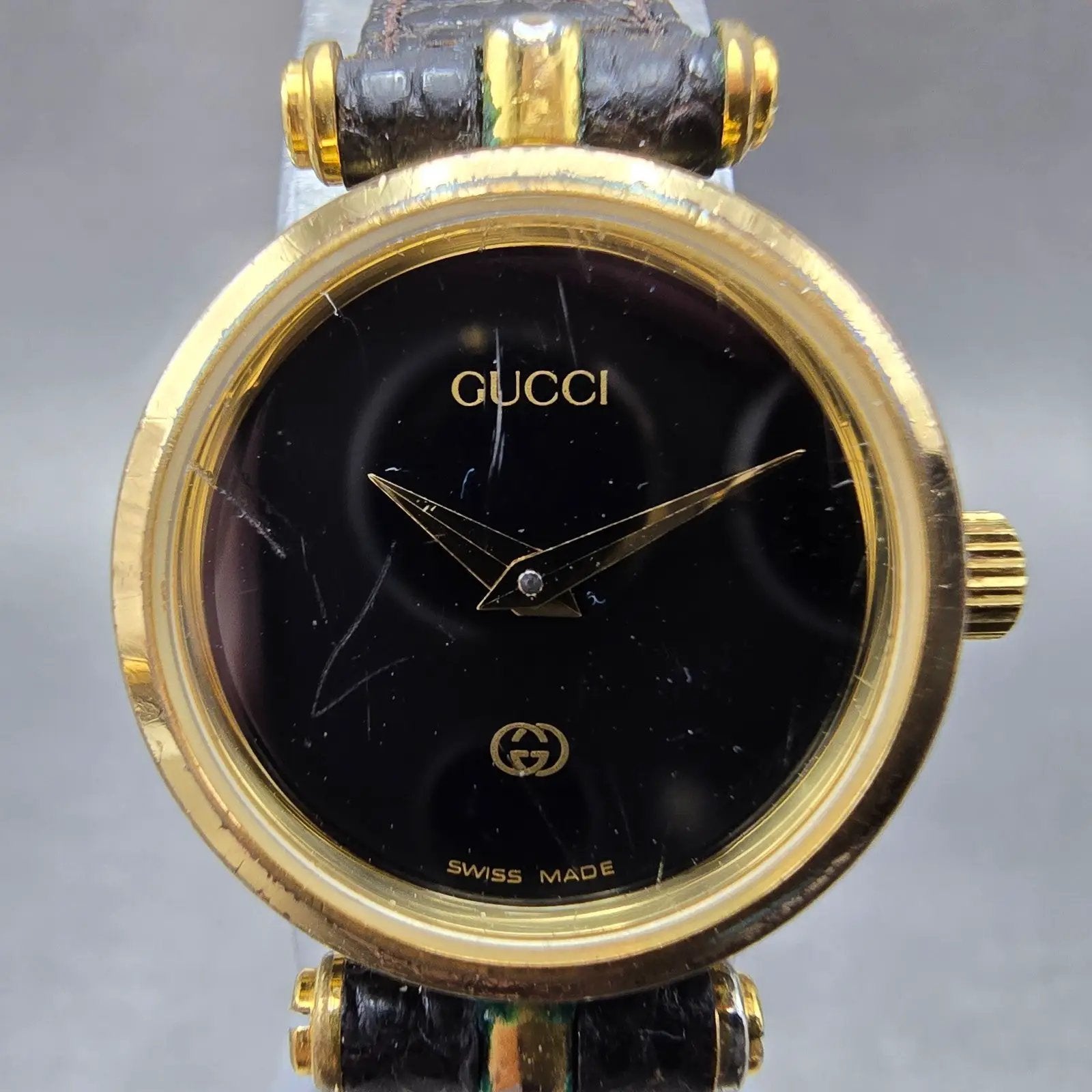 Gucci 2000L Watch Women 22mm Black Dial Gold Plated Round New Battery VTG BQWE1