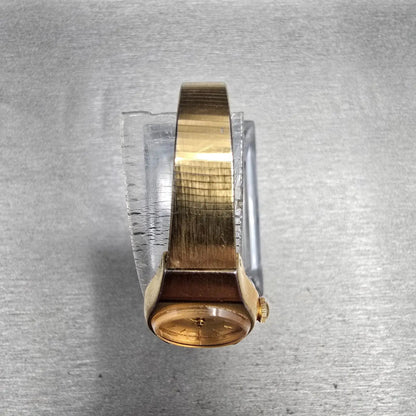 Seiko Watch Women 17mm Gold Dial Gold Tone Oval 5420-0029 New Battery Vintage L4