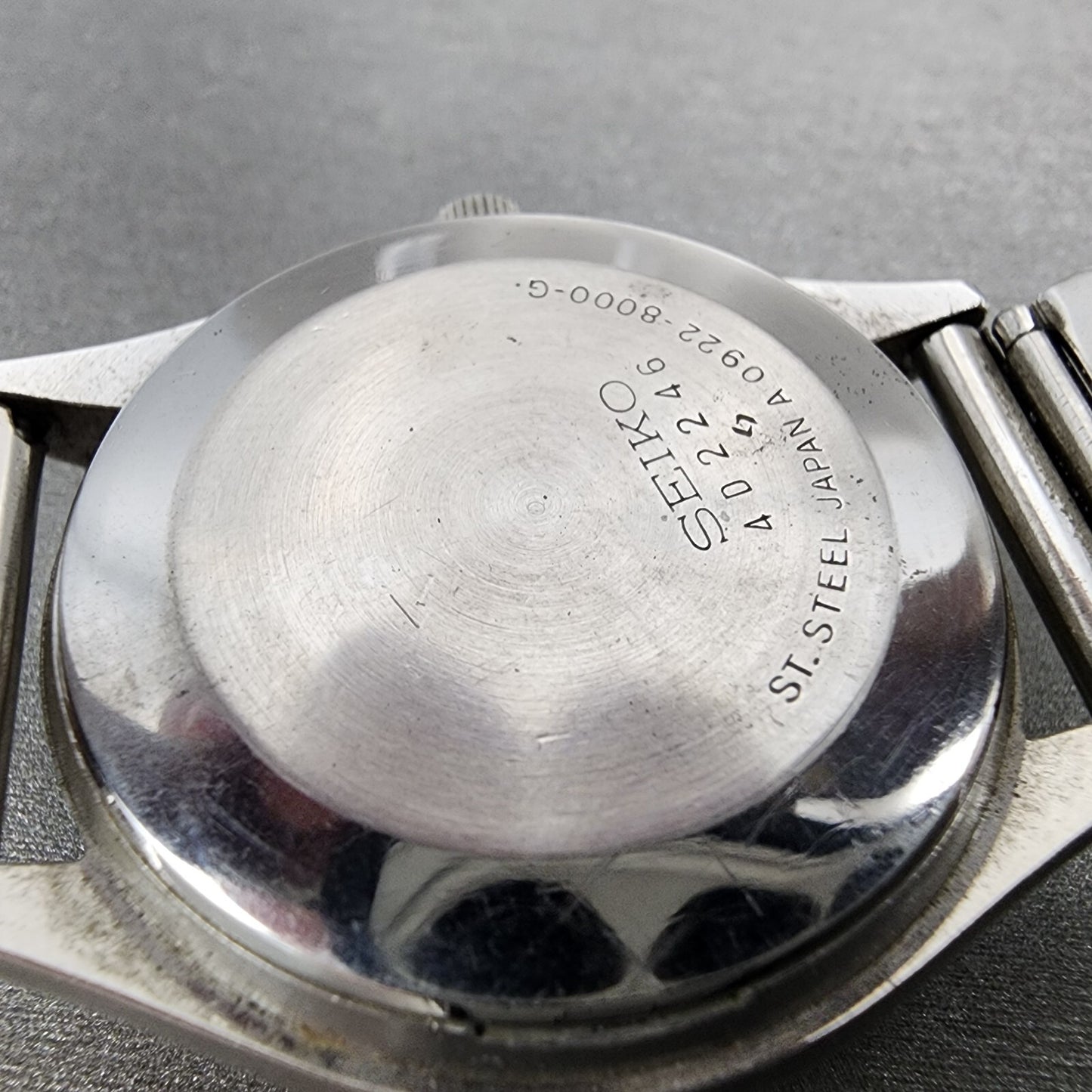 Seiko Quartz QZ Watch Men 36mm Silver Dial Steel Date Round 09228000 PARTS9