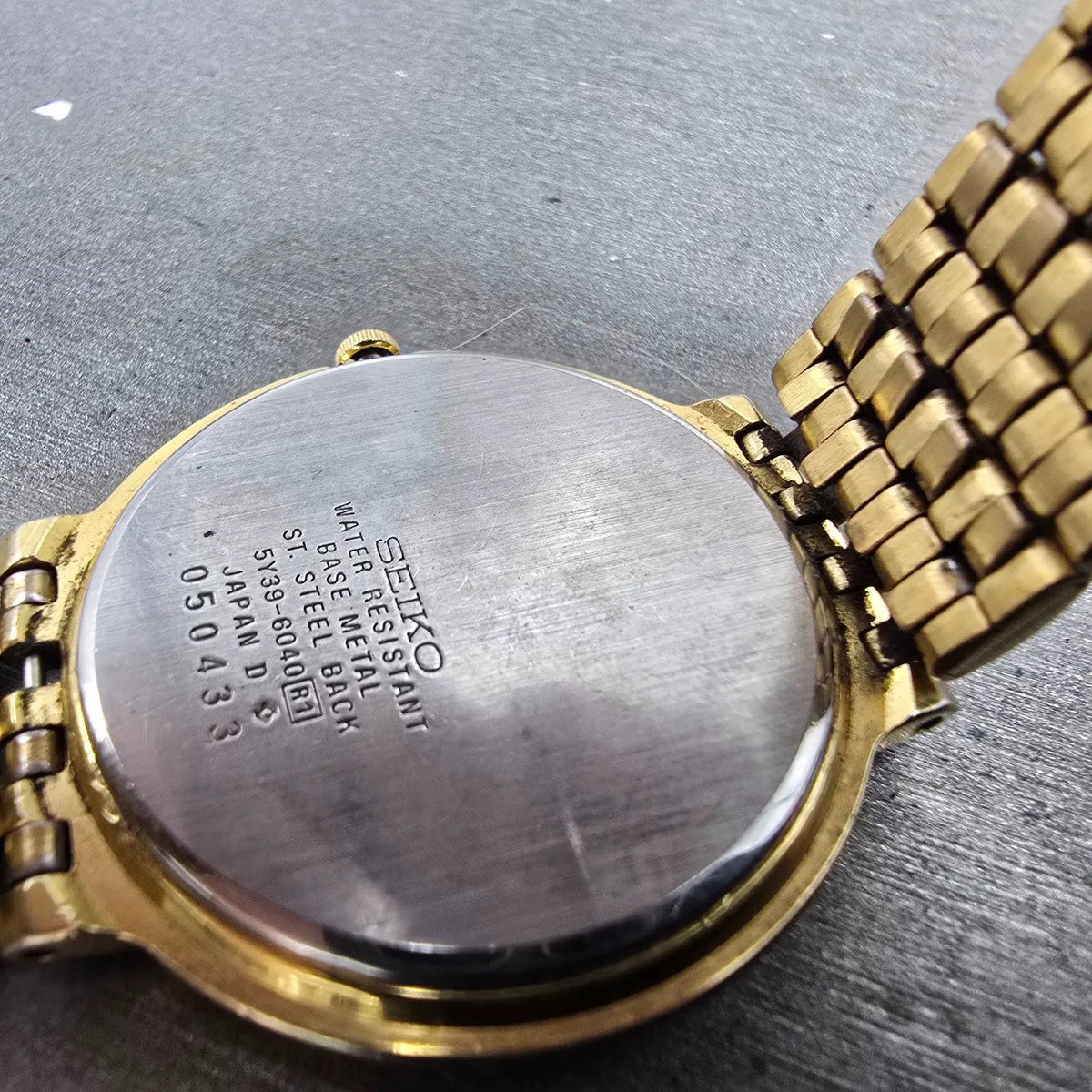 Seiko Watch Men 24mm Gold Dial Gold Tone Round Date 5Y39-6040 VTGPARTS10