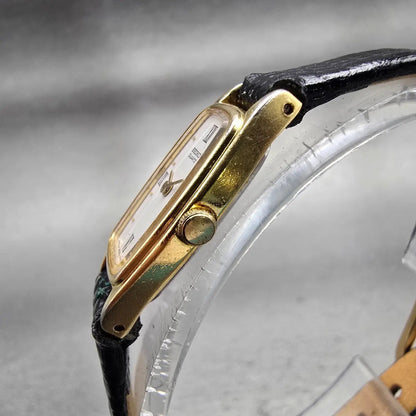 Seiko Watch Women 13mm White Dial Gold Tone Oval 2E20-6309 New Battery Vintage2
