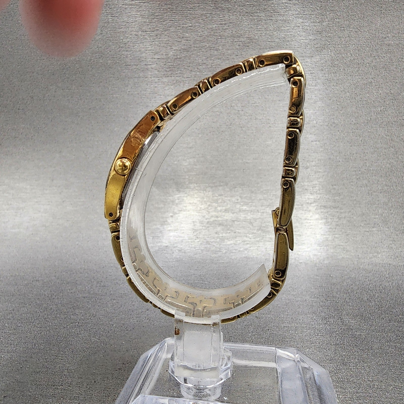 Seiko Watch Women 17mm Champagne Dial Gold Tone Oval 1N010CS0 New Battery6