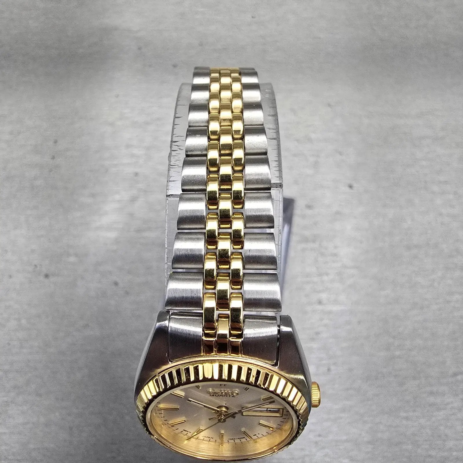 Seiko Watch Women 24mm Silver Dial Two Tone Daydate Round 7N83-0041 New Battery4