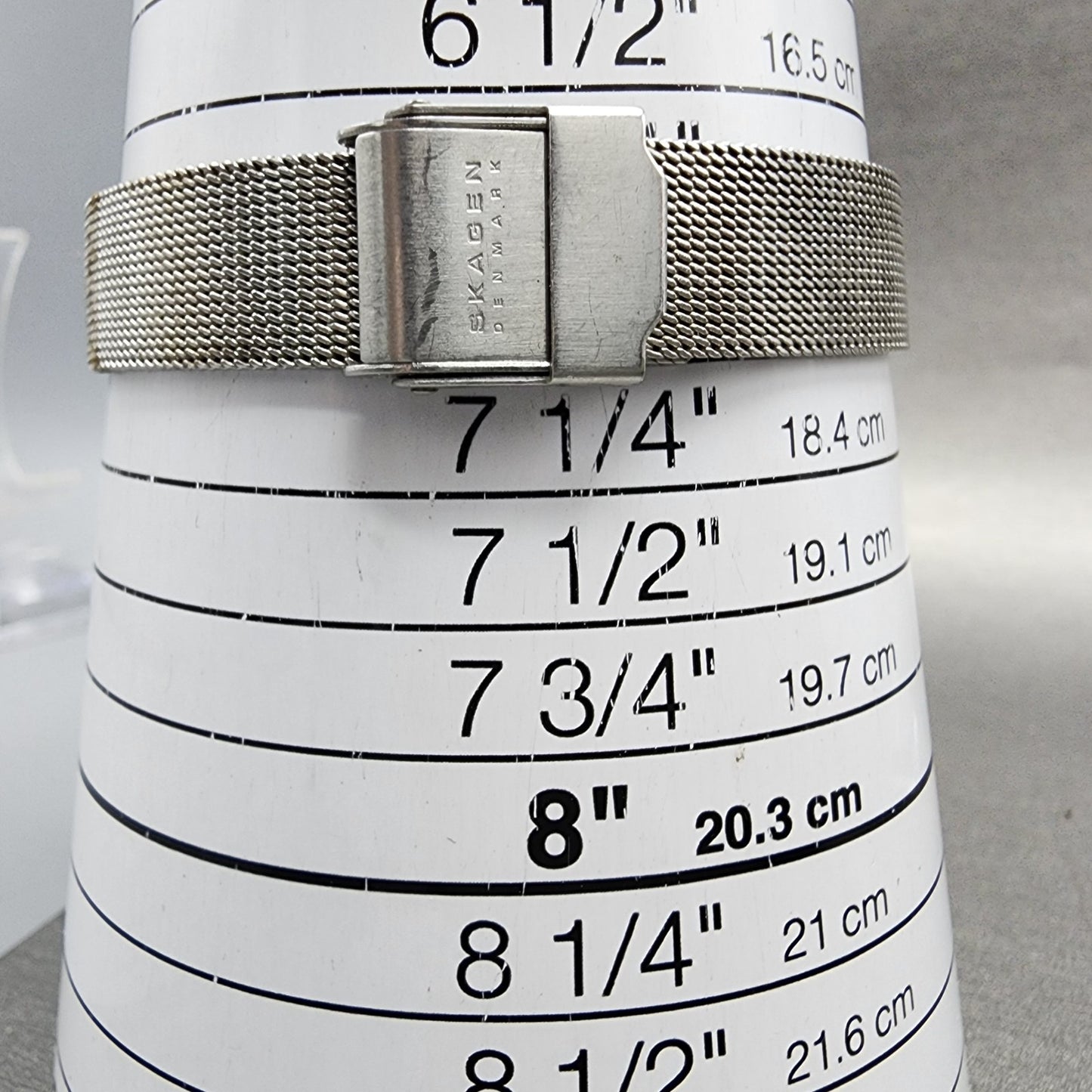 Skagen Watch Women 26mm White Dial Two Tone Round 3SGS Mesh Band New Battery10