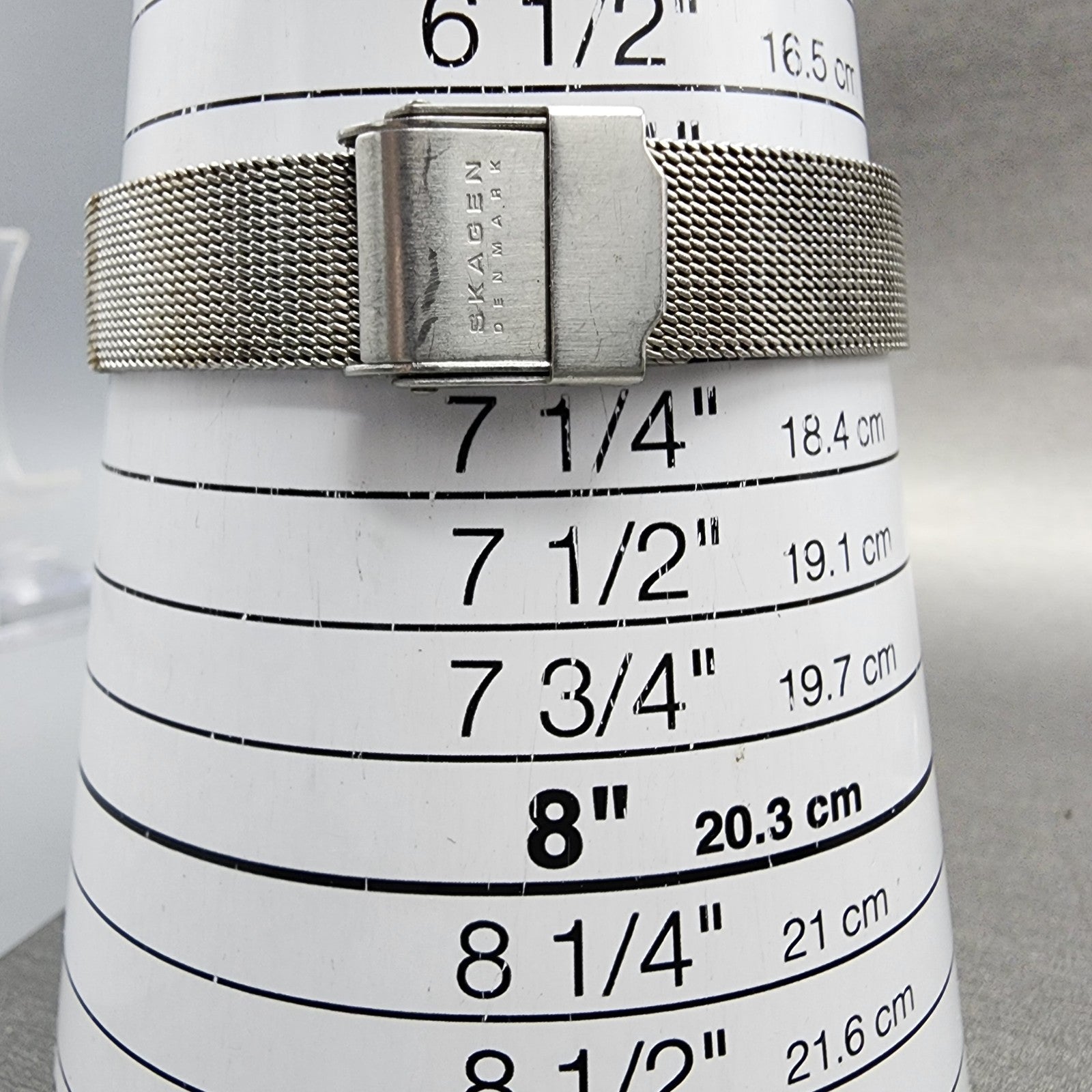 Skagen Watch Women 26mm White Dial Two Tone Round 3SGS Mesh Band New Battery10