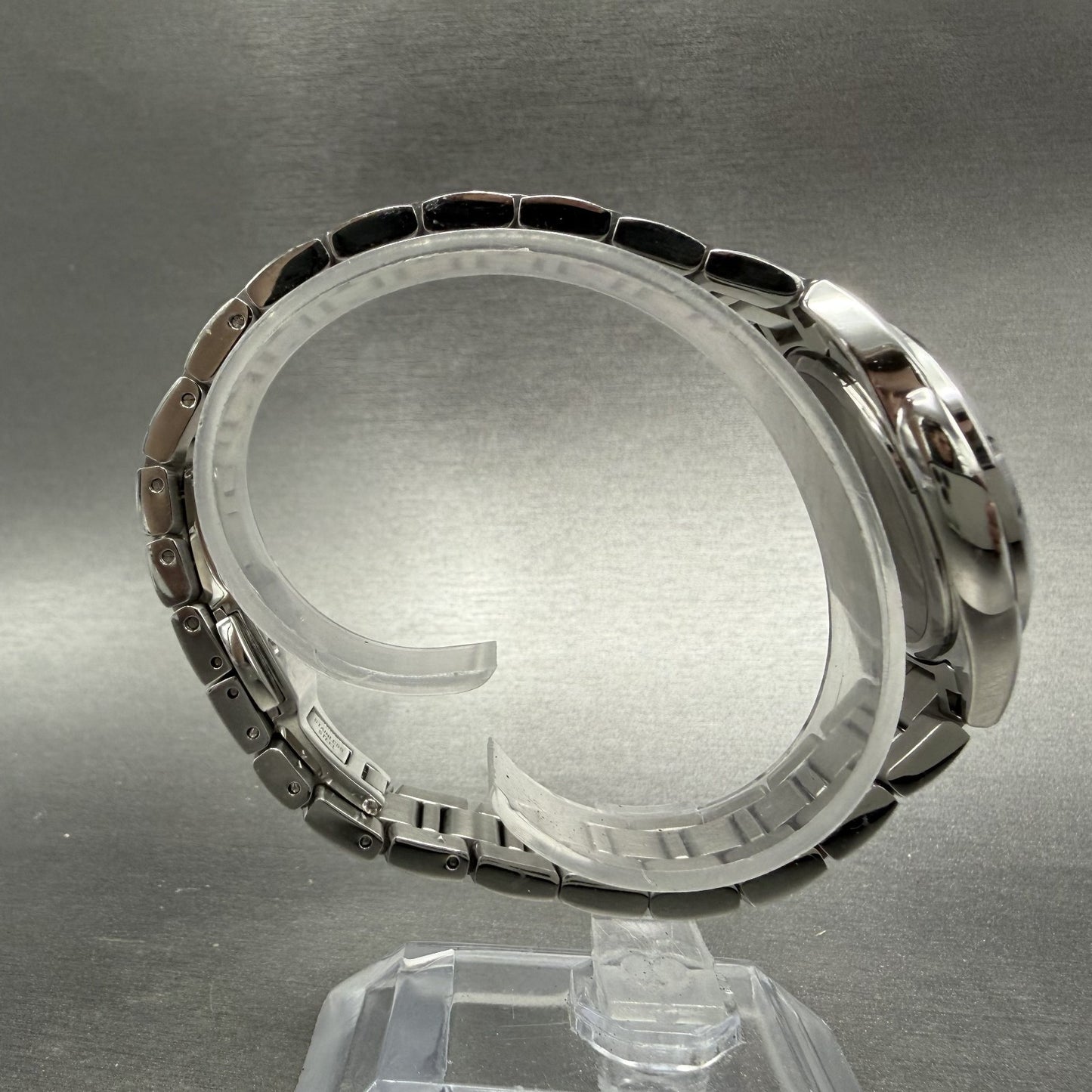 Bulova Watch Women 32mm MOP Dial Stainless Steel Round 96P198 New Battery8