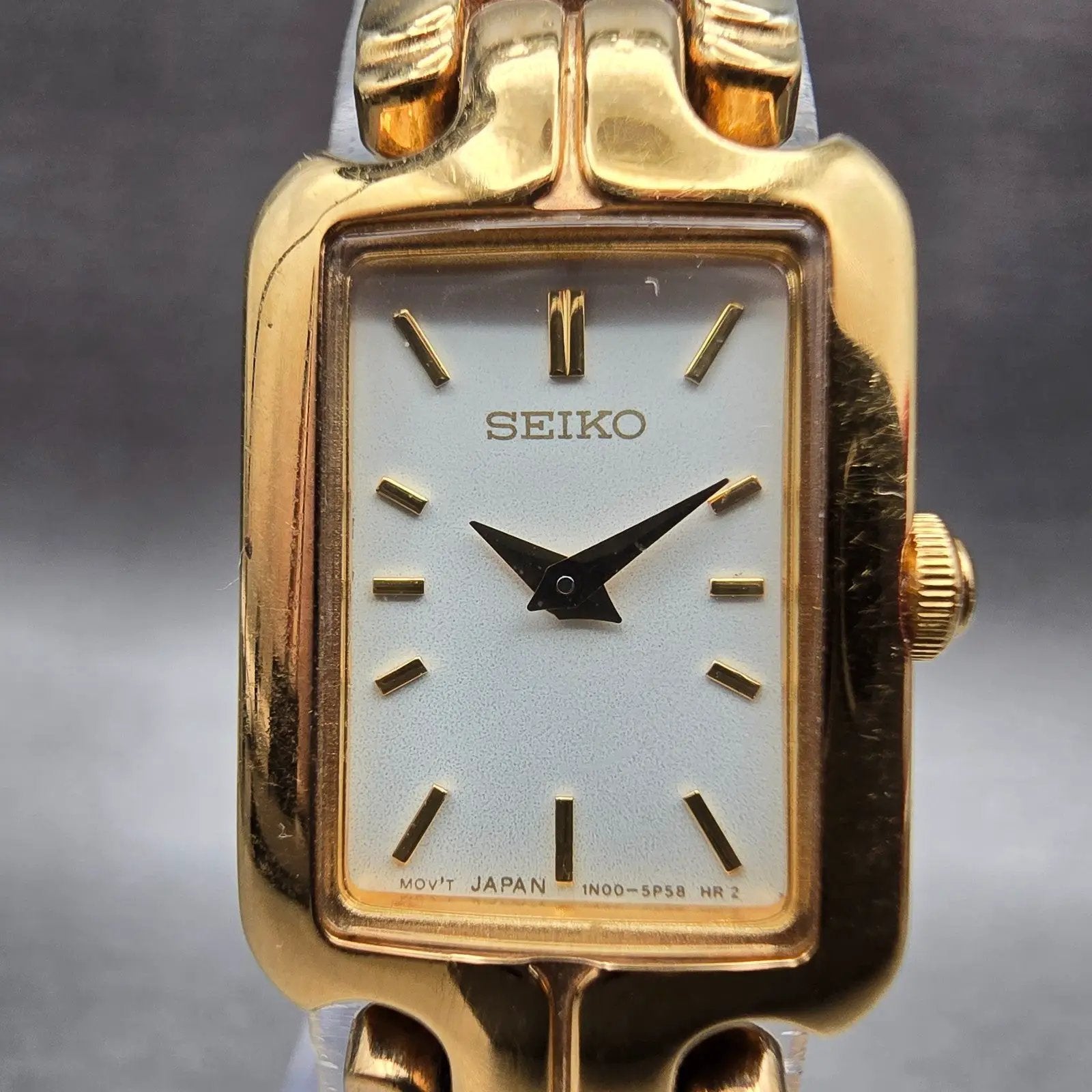 Seiko Tank Watch Women 16mm White Dial Gold Tone Rectangle 1N00-6T10 New Battery1