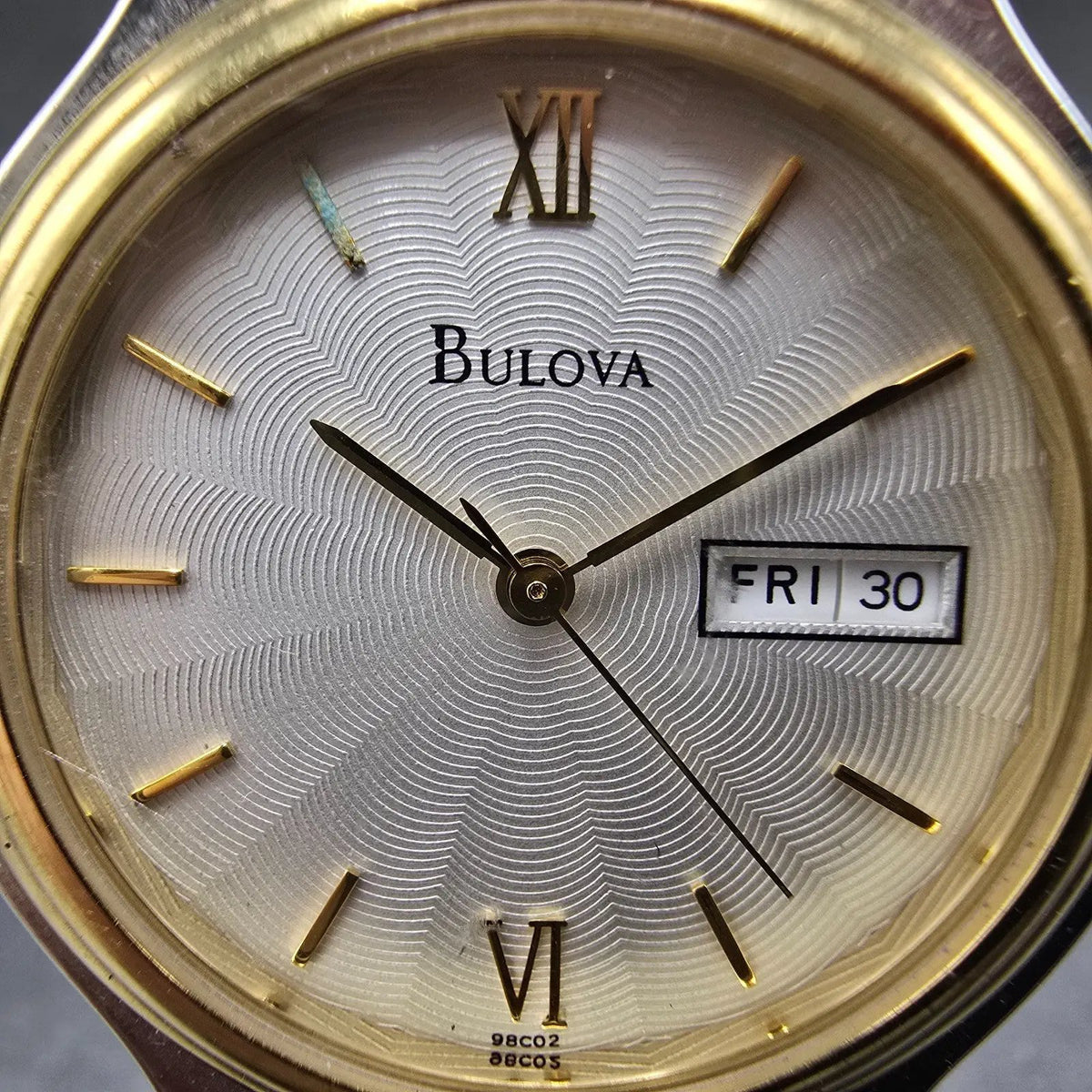 Bulova Watch Men 34mm White Dial Two Tone Daydate 98C02 Round VTG PARTS2