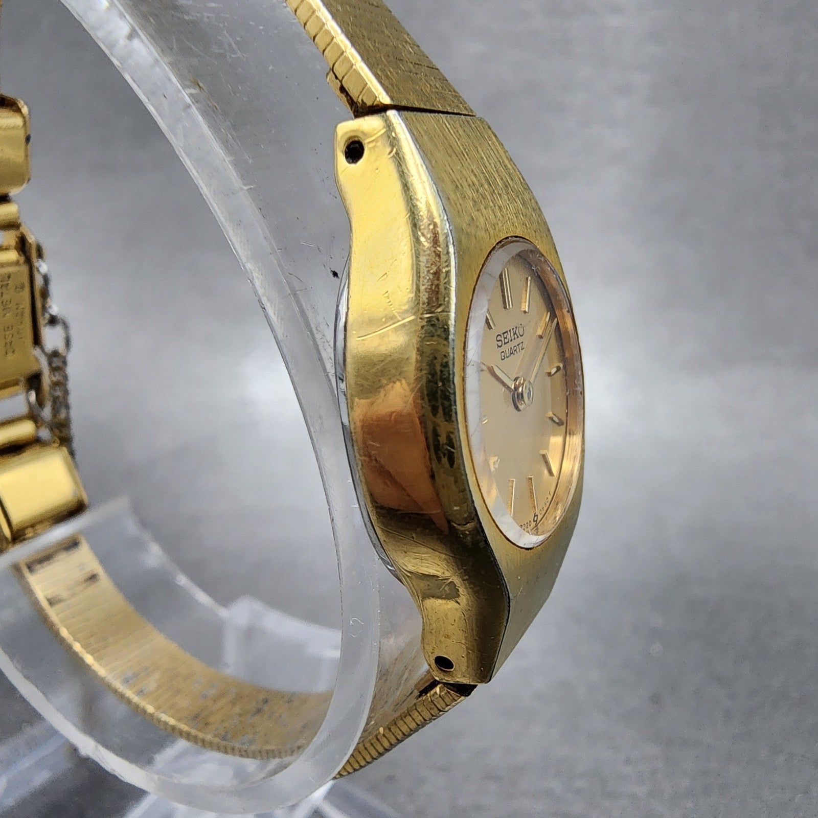Seiko Watch Women 17mm Champagne Dial Gold Tone Round 73200209 New Battery3