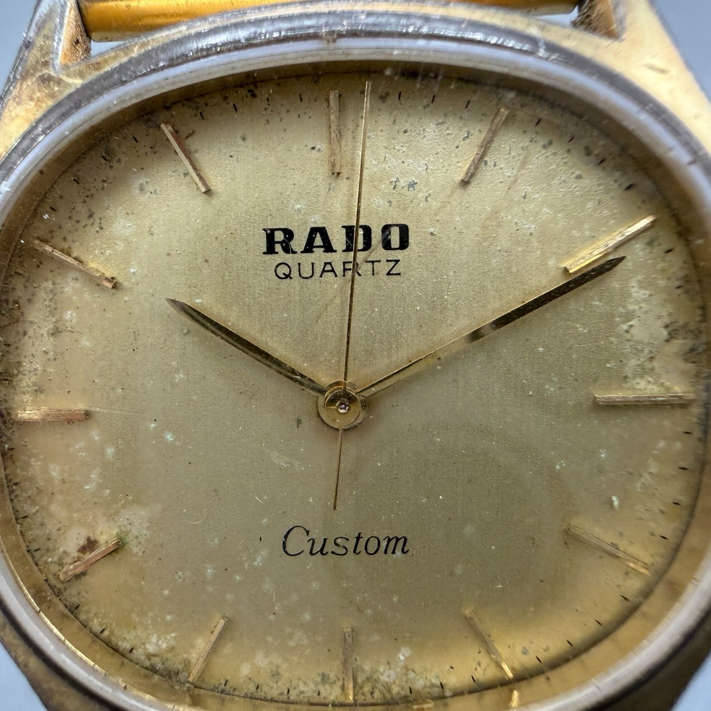 Rado Custom Watch Men 34mm Gold Dial Gold Tone Oval 713.5055.2 New Battery1