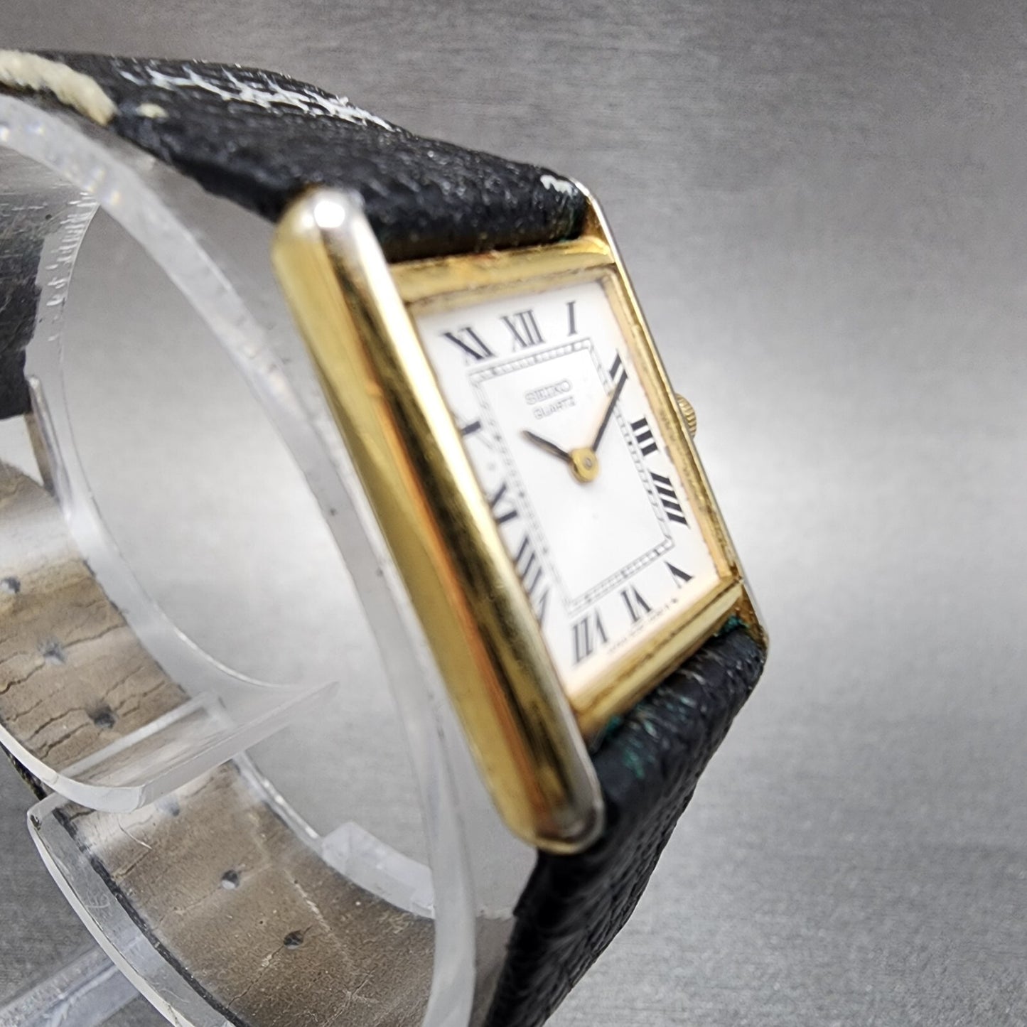 Seiko Tank Watch Women 17mm White Dial Gold Tone Rectangle 2c205019 New Battery3