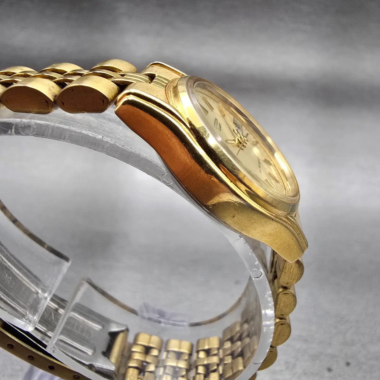 Citizen Watch Women 23mm Champagne Dial Gold Tone Daydate 6000-S38231 New Batt3