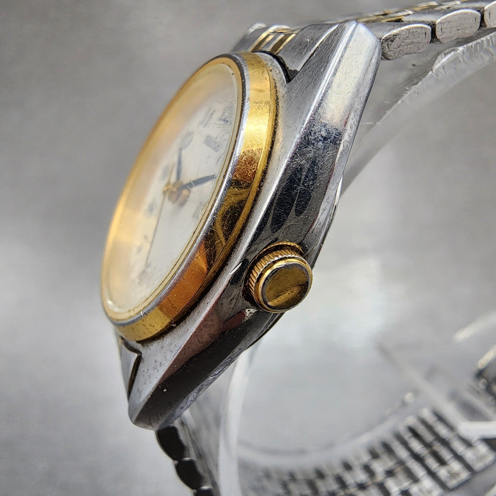 Seiko Watch Women 25mm White Dial Two Tone Daydate 7n430011 Round New BatteryBA2