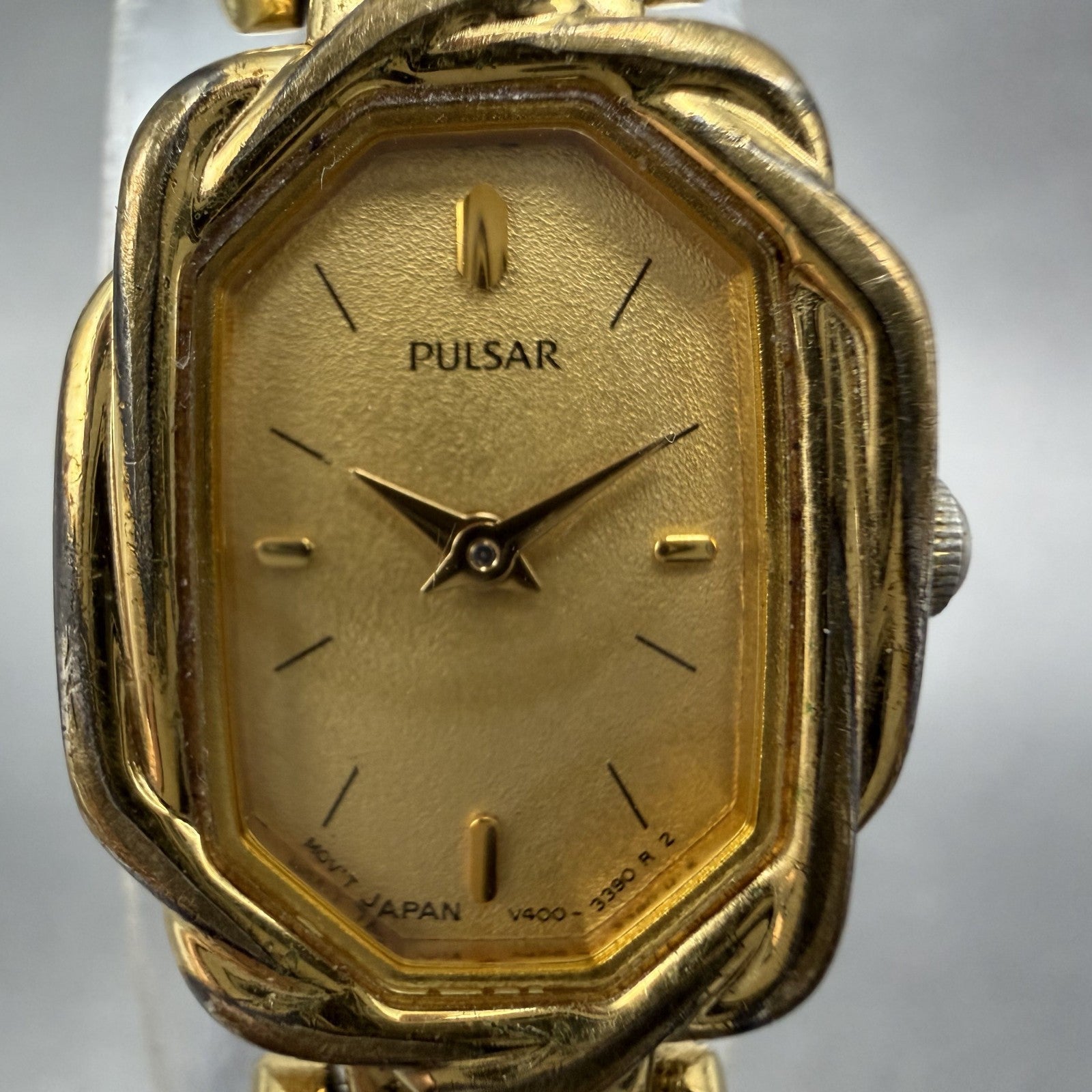Seiko Pulsar Watch Women 16mm Champagne Dial Gold Tone V4006120 New Battery1