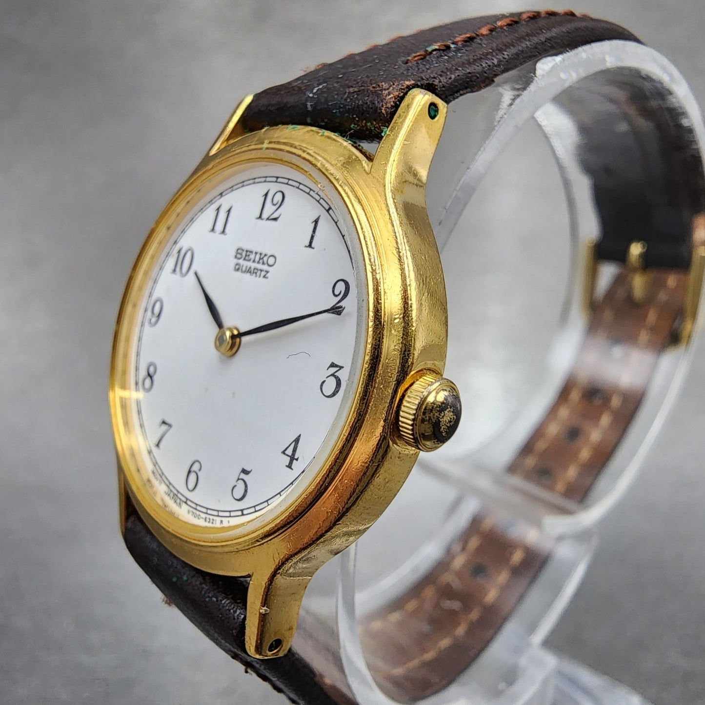 Seiko Watch Women 26mm White Dial Gold Tone Round V7006091 New Battery B12342
