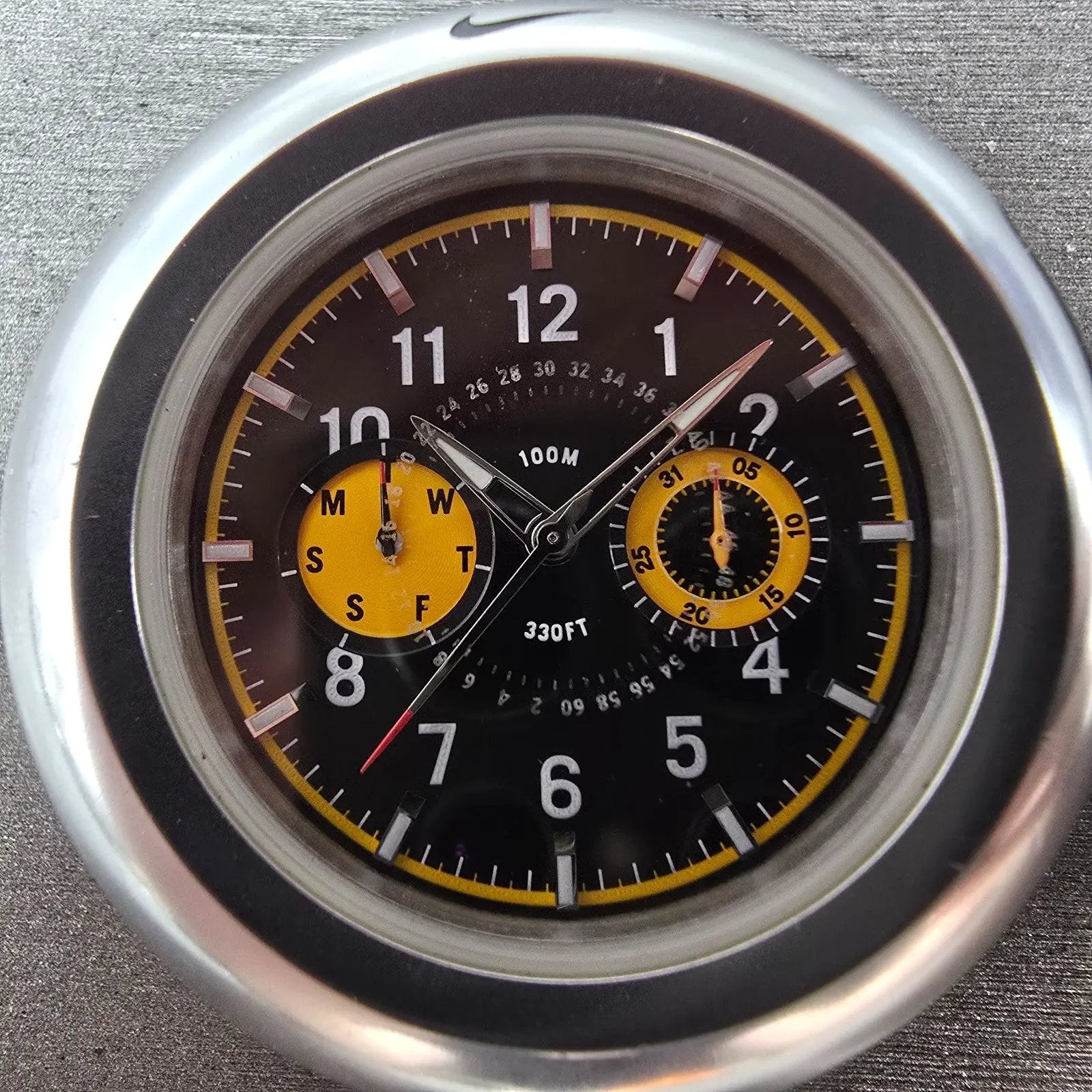 Nike Oregon Chronograph Watch Men 45mm Black Dial Silver Tone Round Sample PARTS2