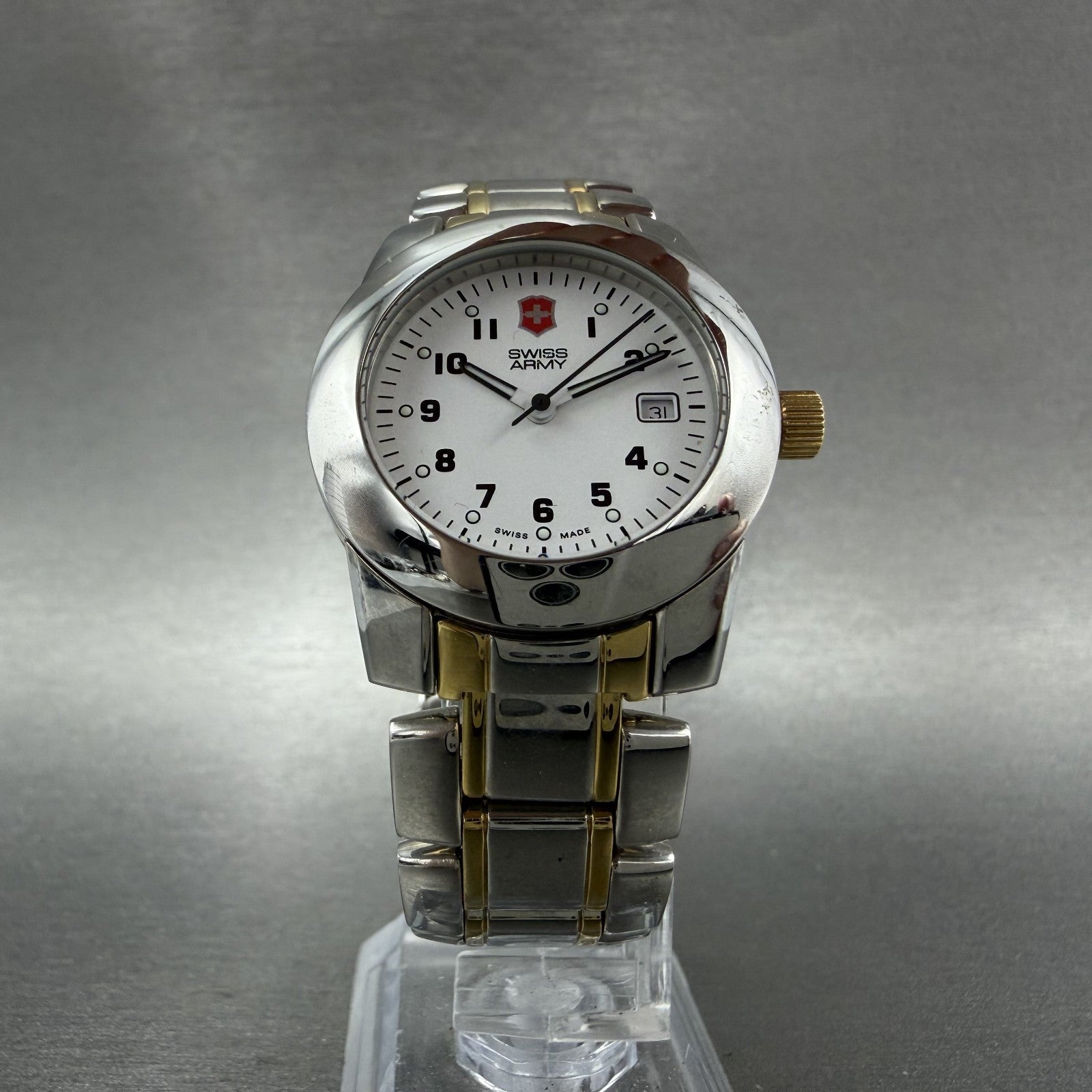 Victorinox Swiss Army Peak Watch Women 30mm White Dial Two Tone Date New Battery5