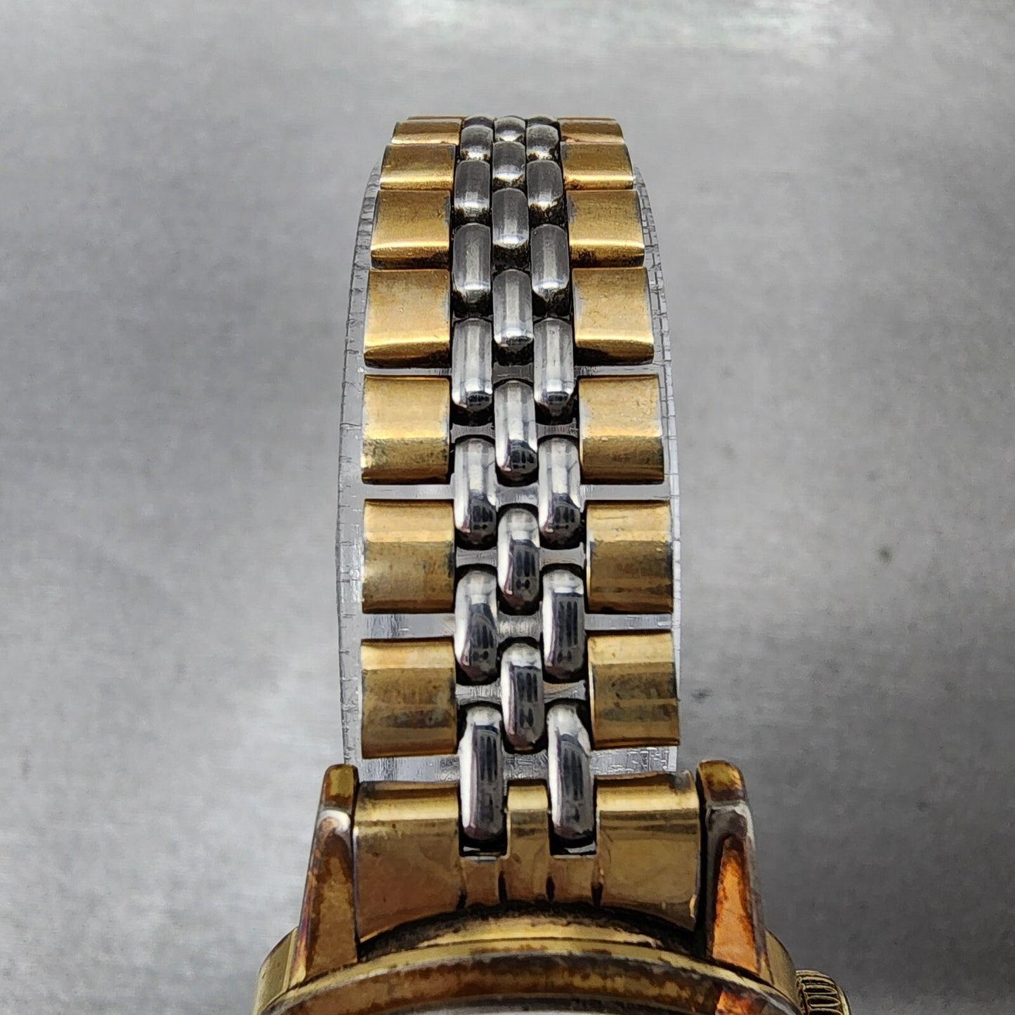 VTG Seiko Watch Women 26mm Silver Dial Gold Tone Date Manual Wind 21180230 Runs4