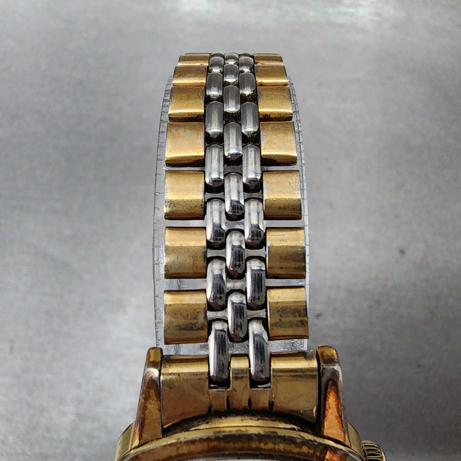 VTG Seiko Watch Women 26mm Silver Dial Gold Tone Date Manual Wind 21180230 Runs4