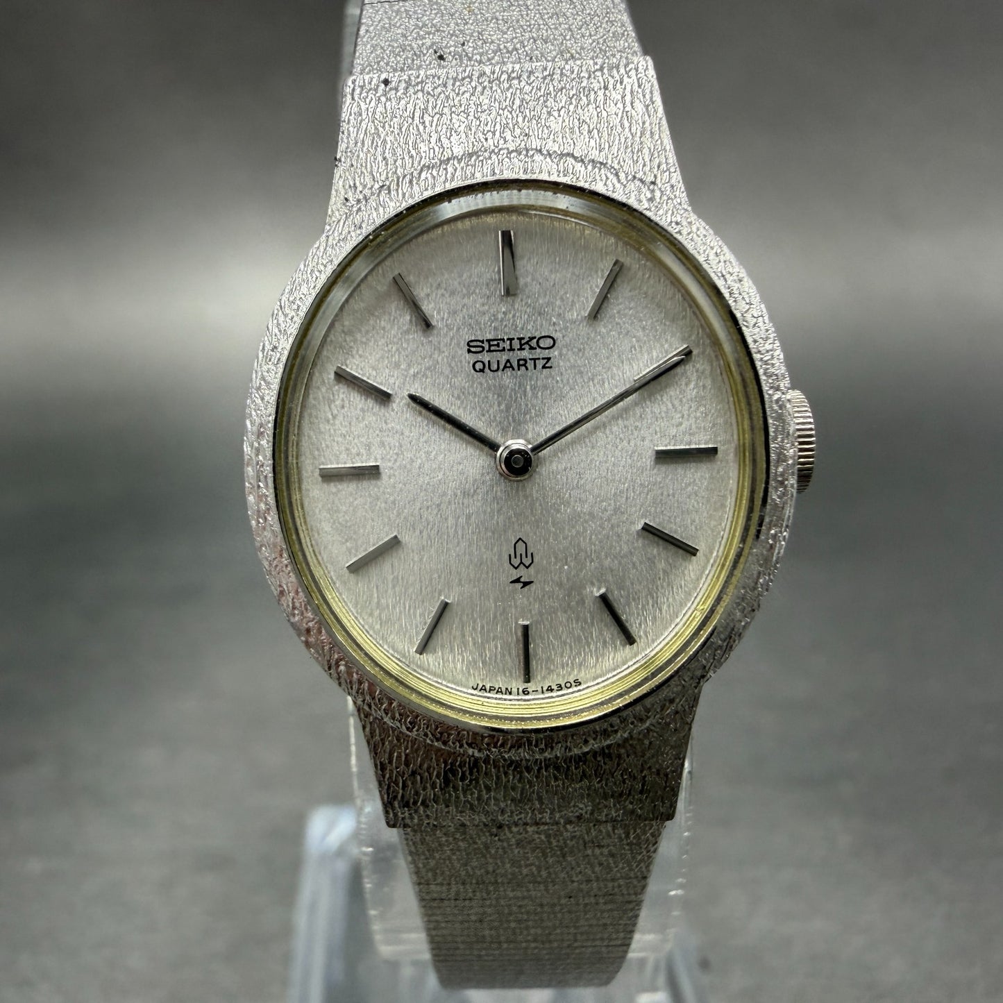 Seiko Watch Women 20mm Silver Dial Silver Tone Oval 16-5630 New Battery Vintage0