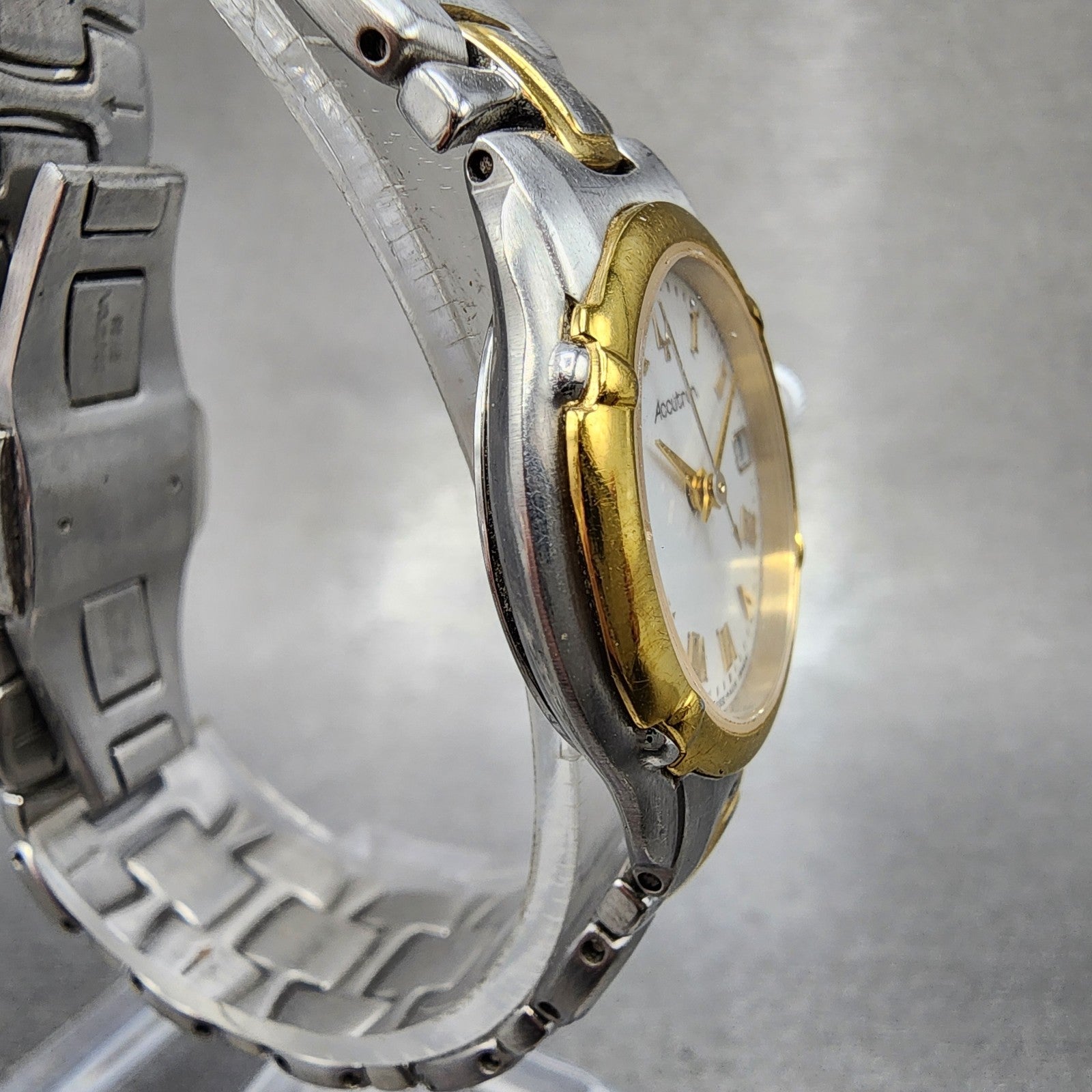 Bulova Accutron Watch Women 26mm White Dial Two Tone Date Round 28M04 New Bat3