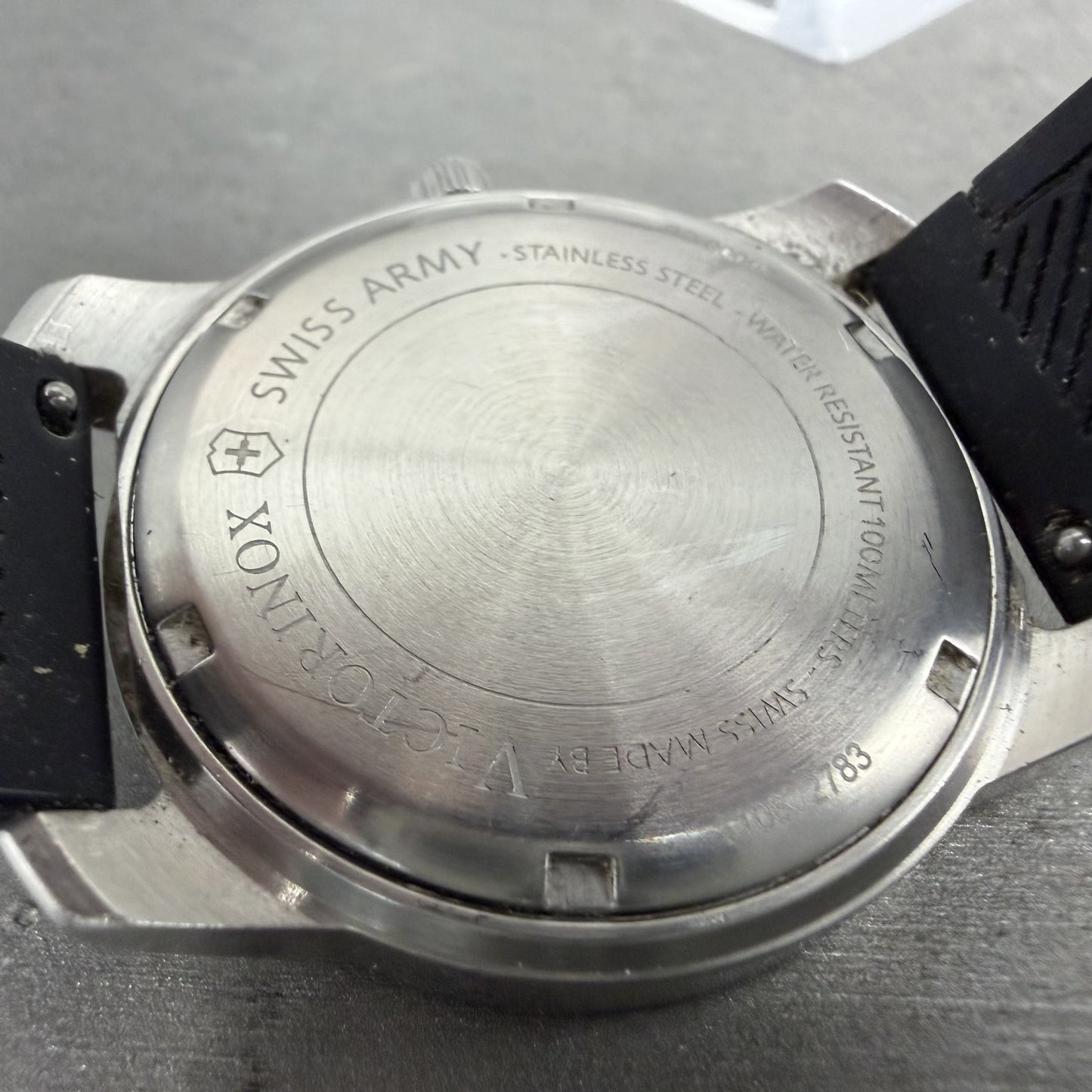 Victorinox Swiss Army Field Watch Men 38mm White Dial Steel 26000.CB PARTS10