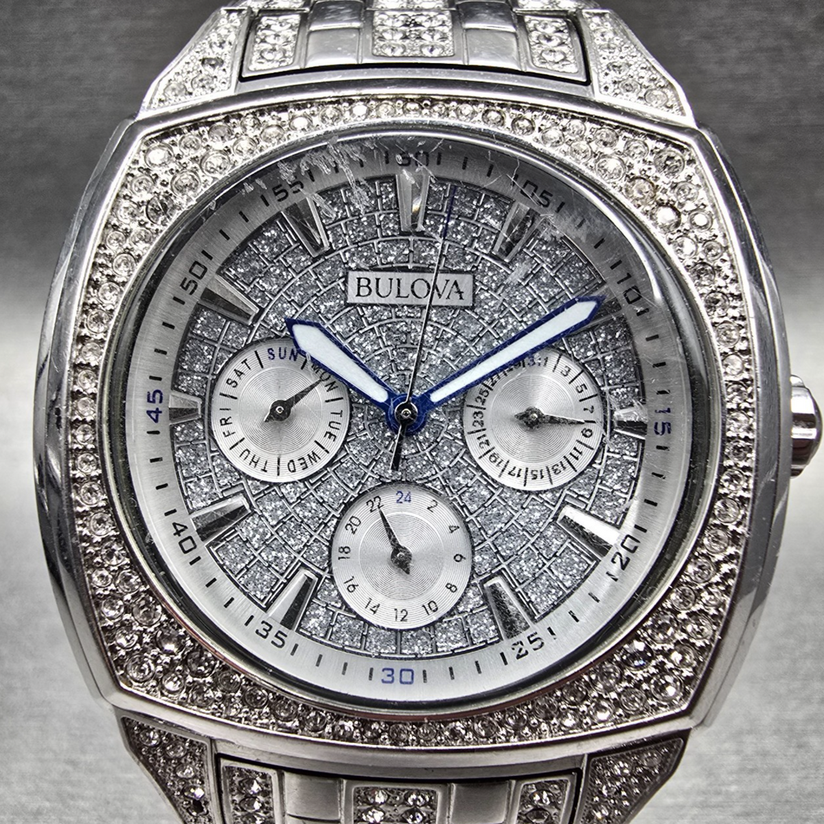 Bulova Watch Men 40mm Silver Dial Silver Tone Daydate Crystal 96C002 New Battery1
