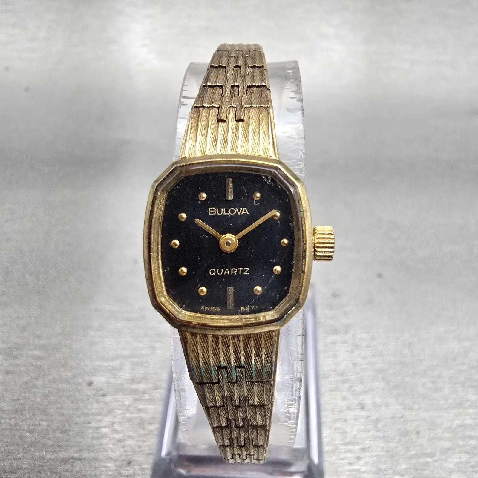 Bulova Watch Women 16mm Black Dial Gold Tone Oval 6971 New Battery Vintage0