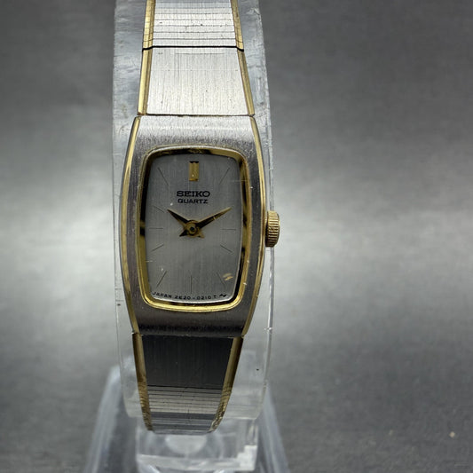 Seiko Tank Watch Women 13mm Silver Dial two Tone Rectangle 2e205139 New Battery0