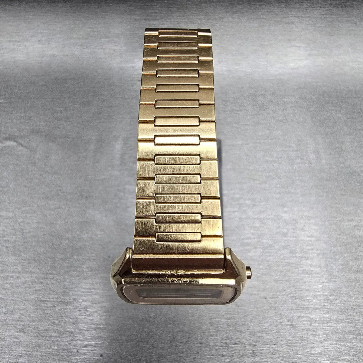 Seiko Digital Watch Men 32mm Gold Dial Gold Tone Daydate F051-5029 New Battery4