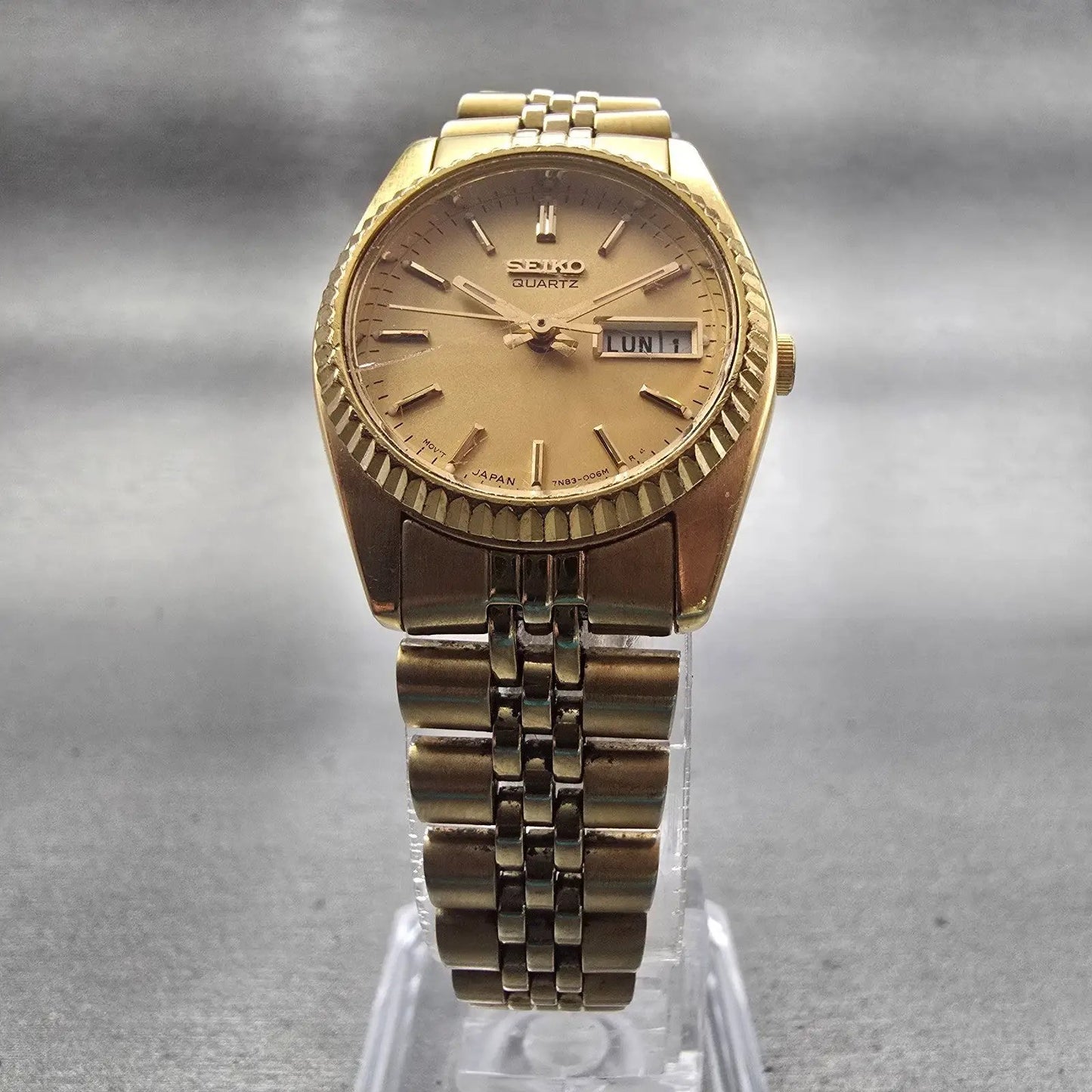 Seiko Watch Women 24mm Gold Dial Gold Tone Daydate Round 7N83-0041 New Battery5