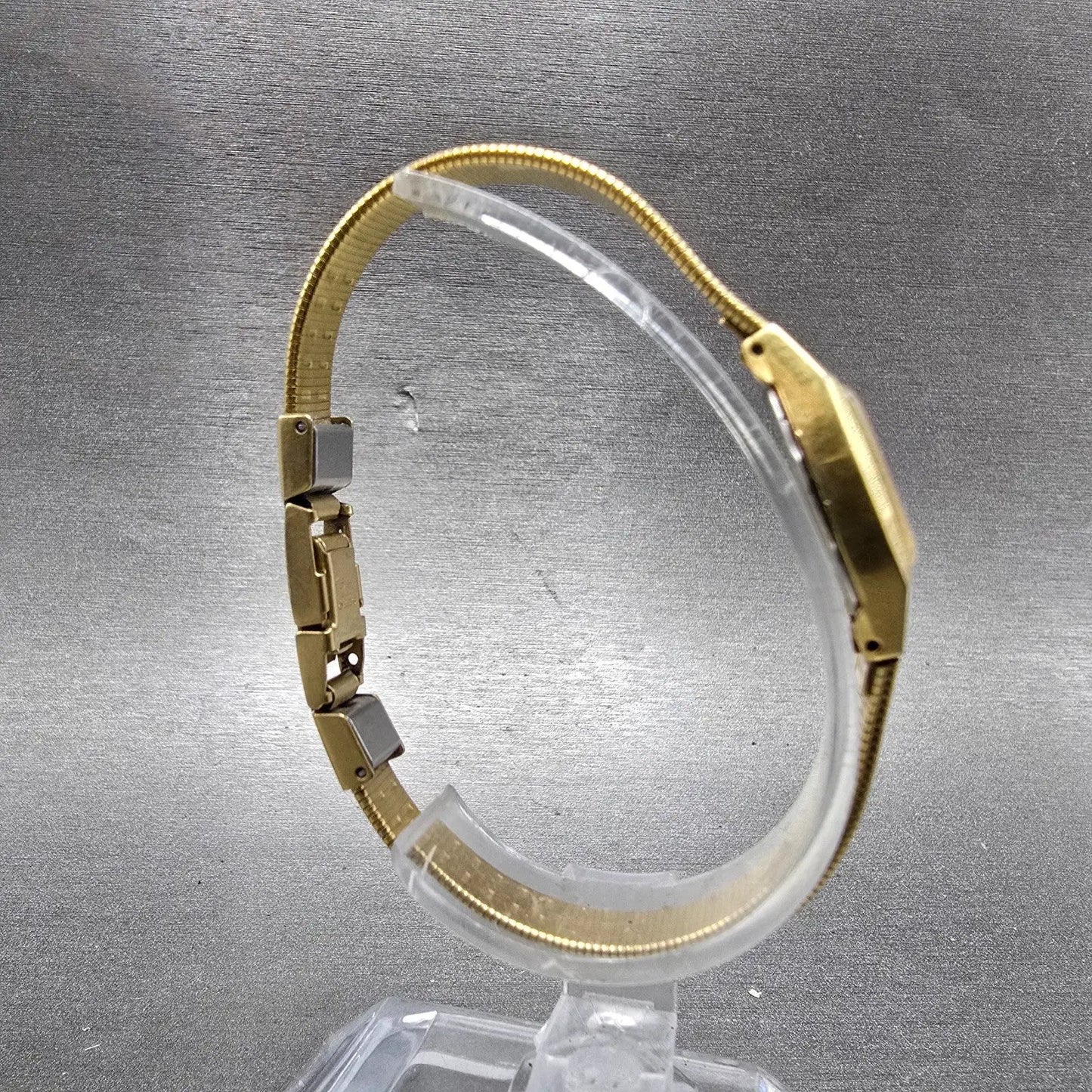 Seiko Watch Women 17mm Gold Dial Gold Tone Oval 2C20-6450 New Battery Vintage8
