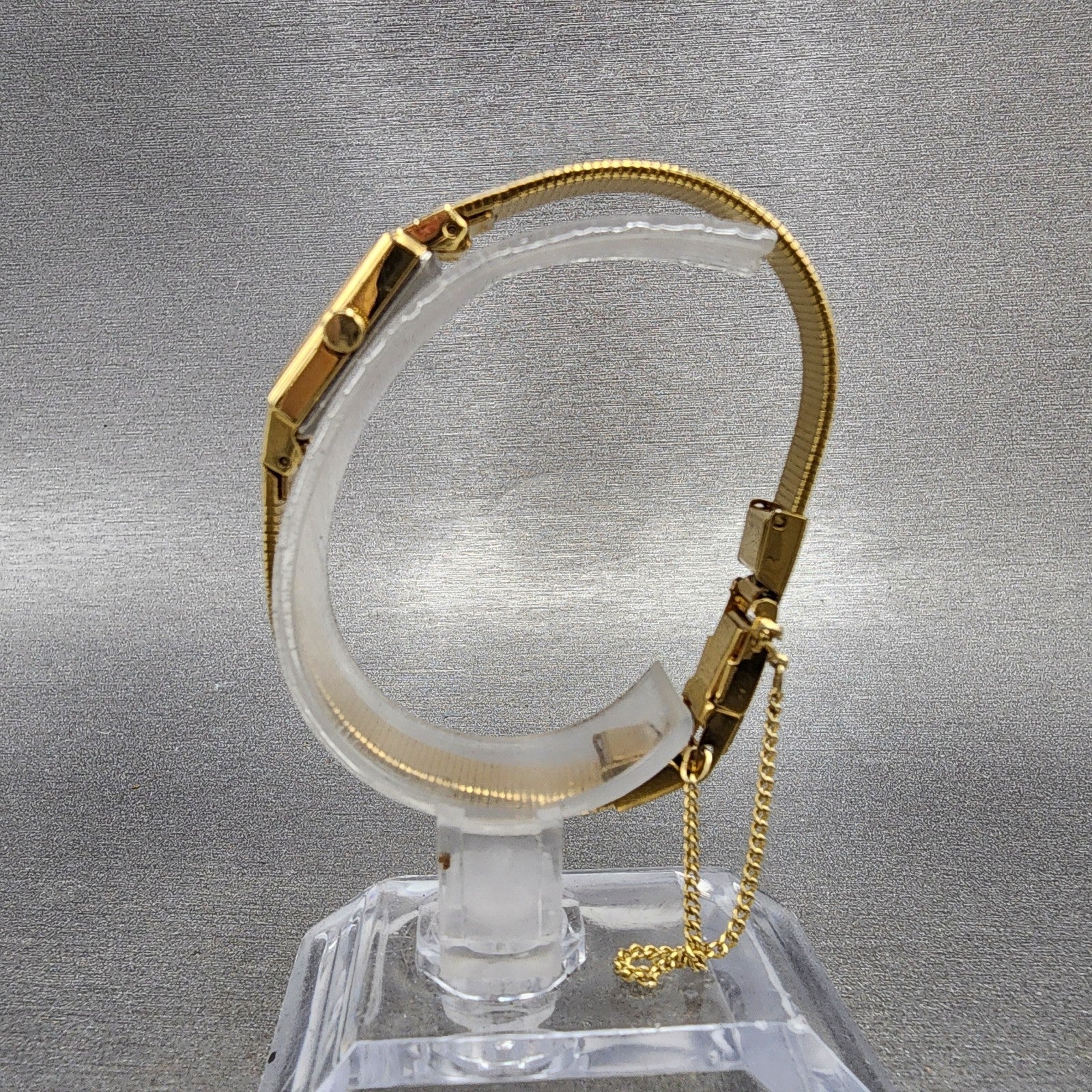 Seiko Tank Watch Women 12mm Champagne Dial Gold Tone 2E206479 New Battery VTG6