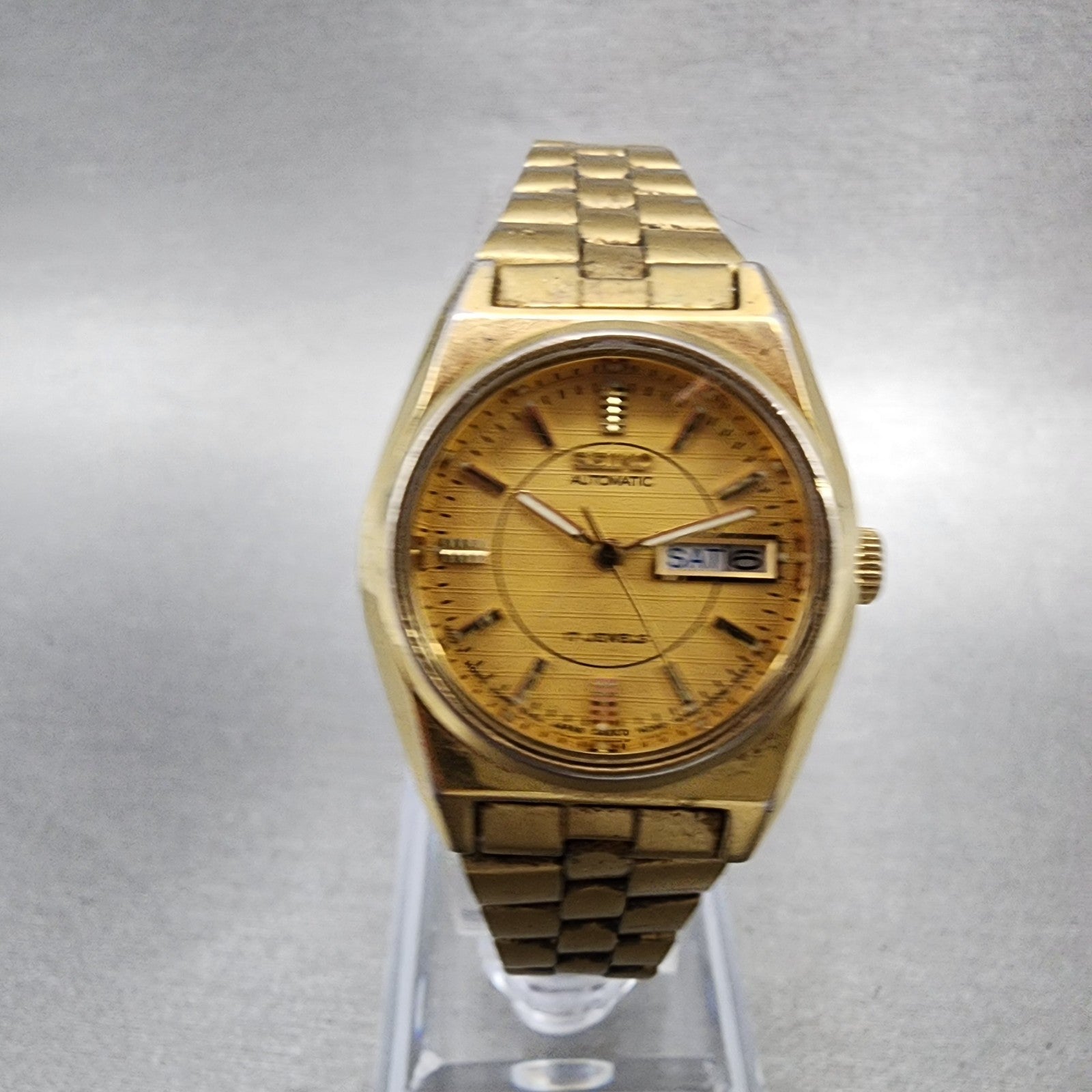 Seiko Automatic Watch Women 25mm Champagne Dial Gold Tone Daydate 42060469 Runs1